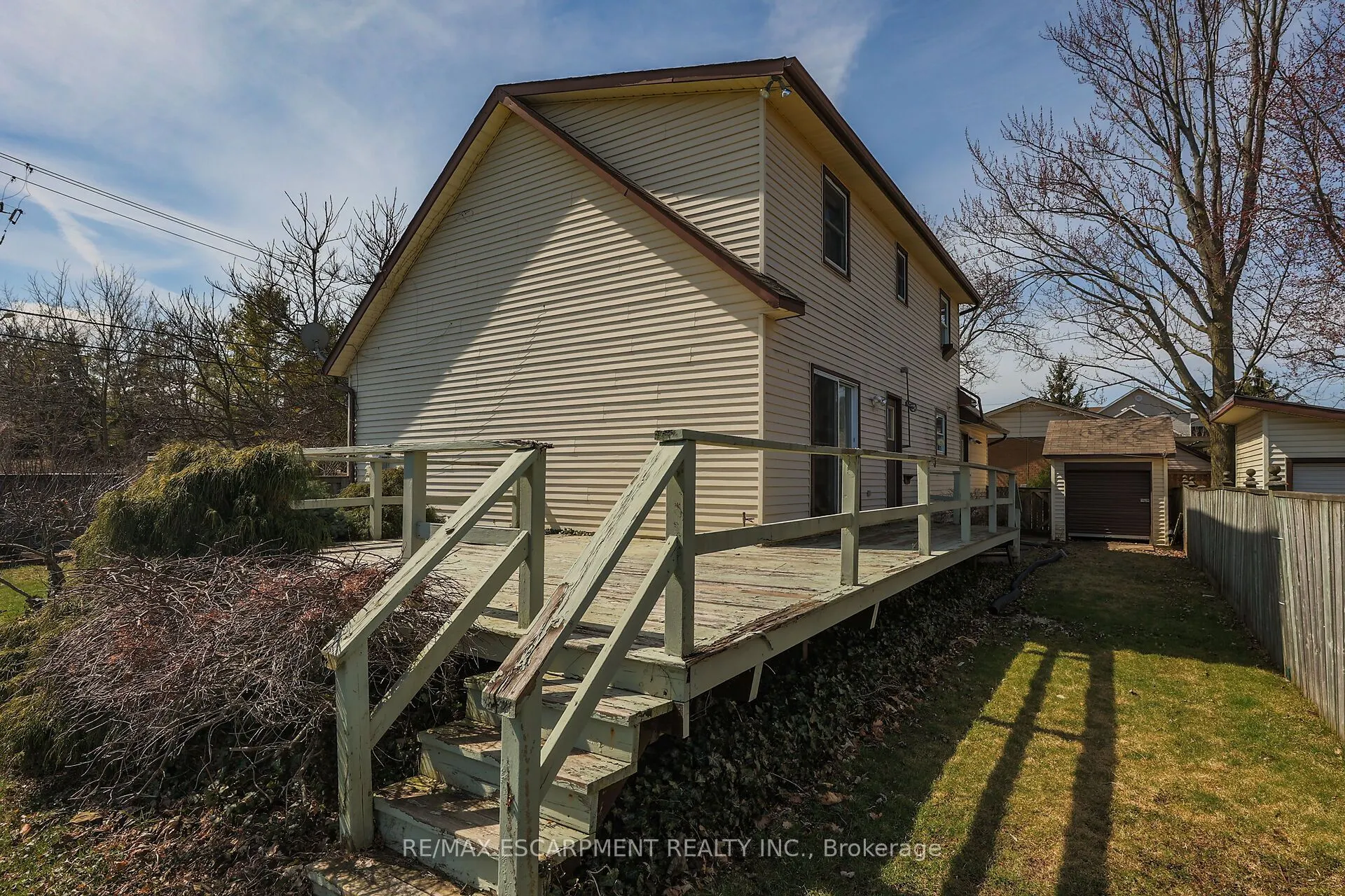 5001 Hillside Drive