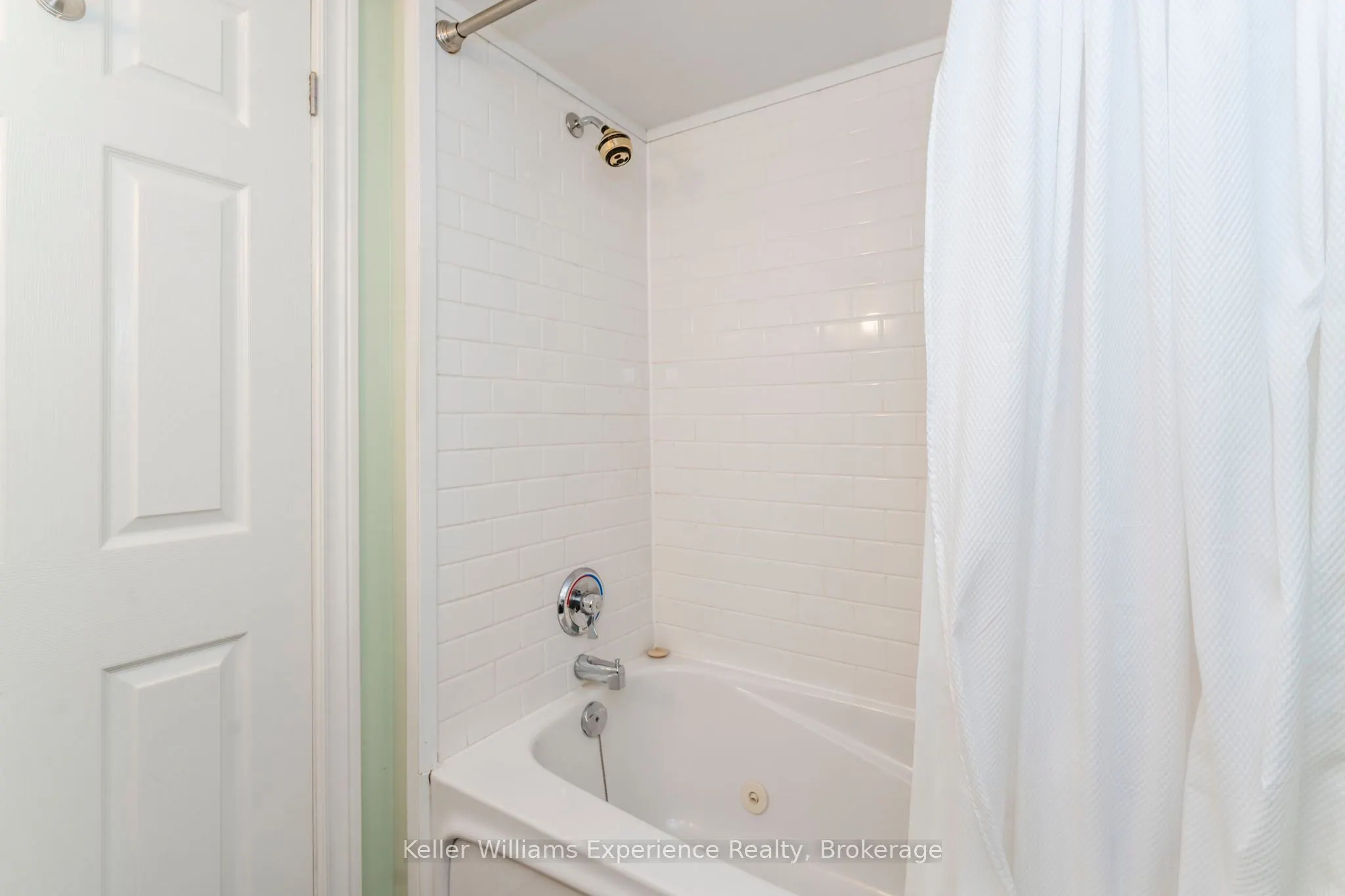 27 Turner Drive, #14