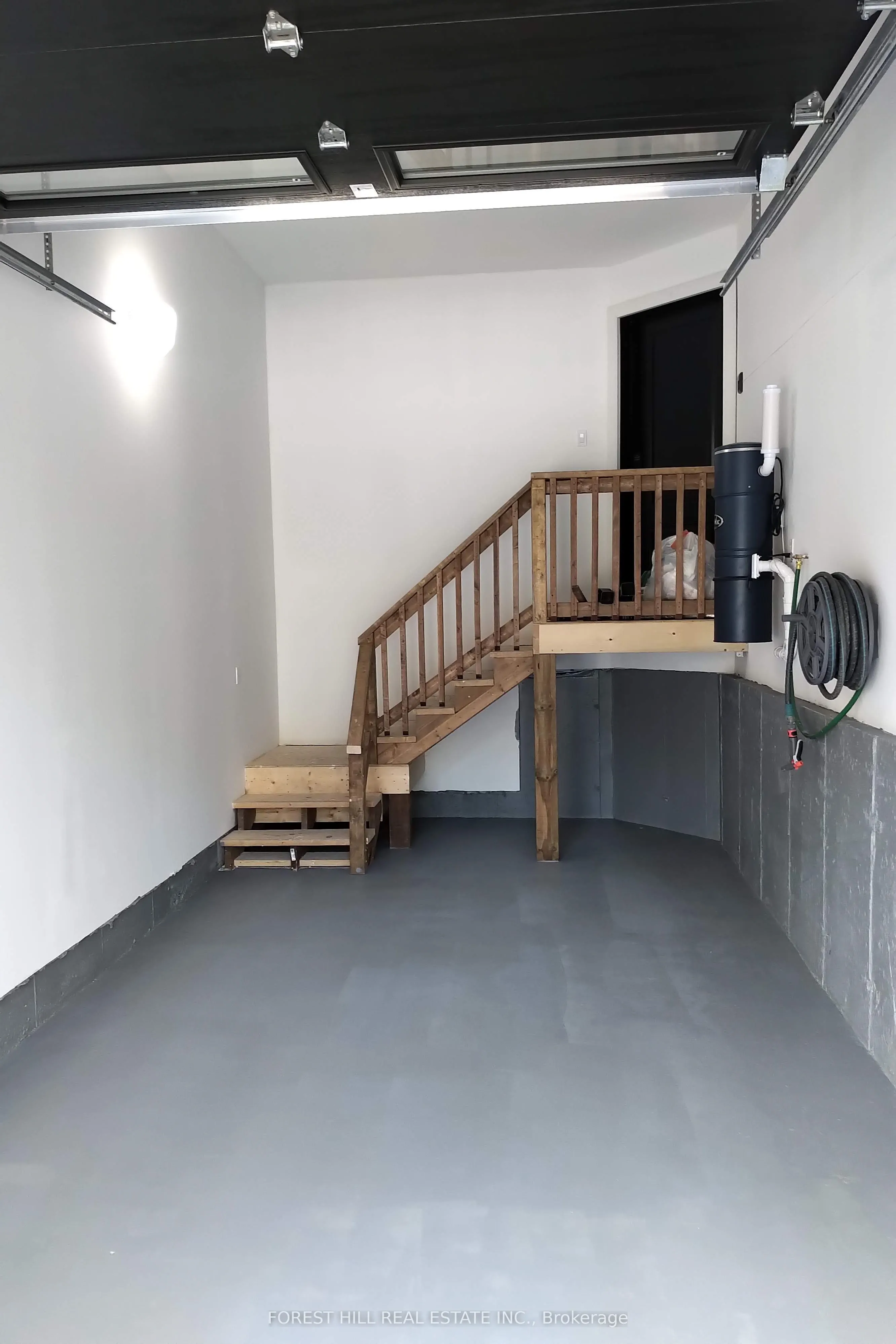 220 Collingwood Street