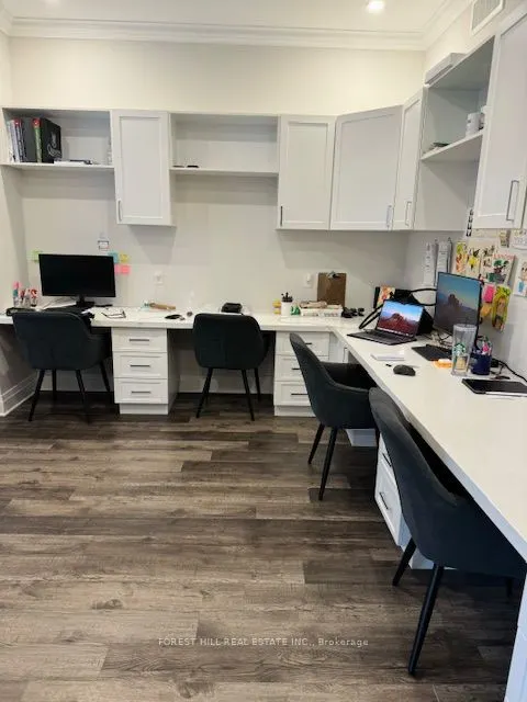 220 Collingwood Street