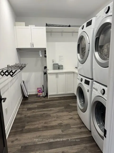 220 Collingwood Street