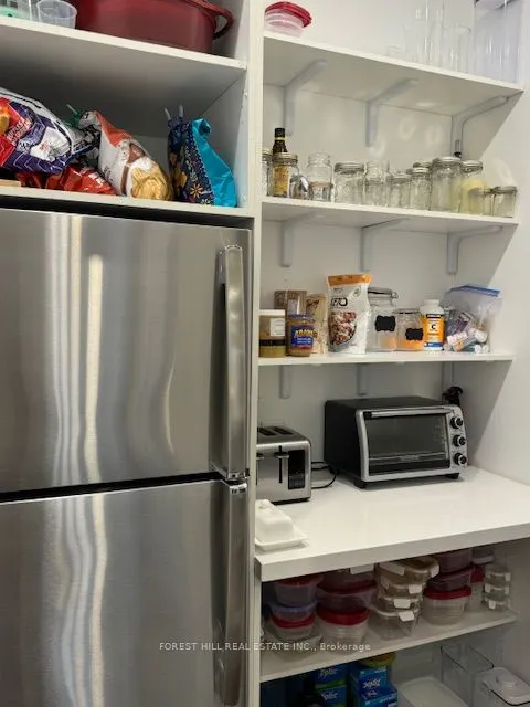 220 Collingwood Street