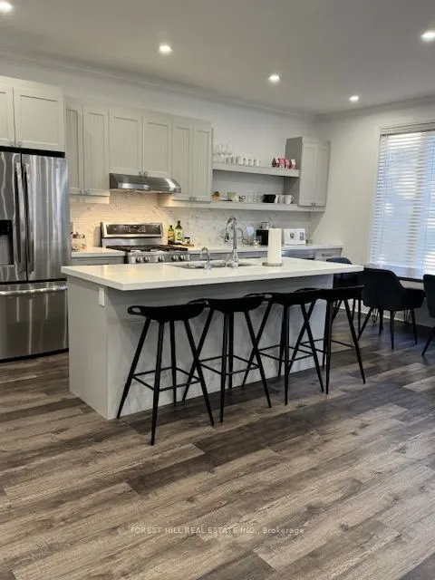 220 Collingwood Street