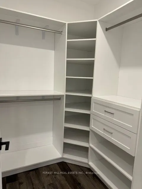 220 Collingwood Street