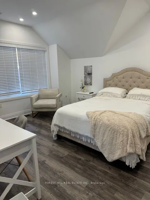 220 Collingwood Street