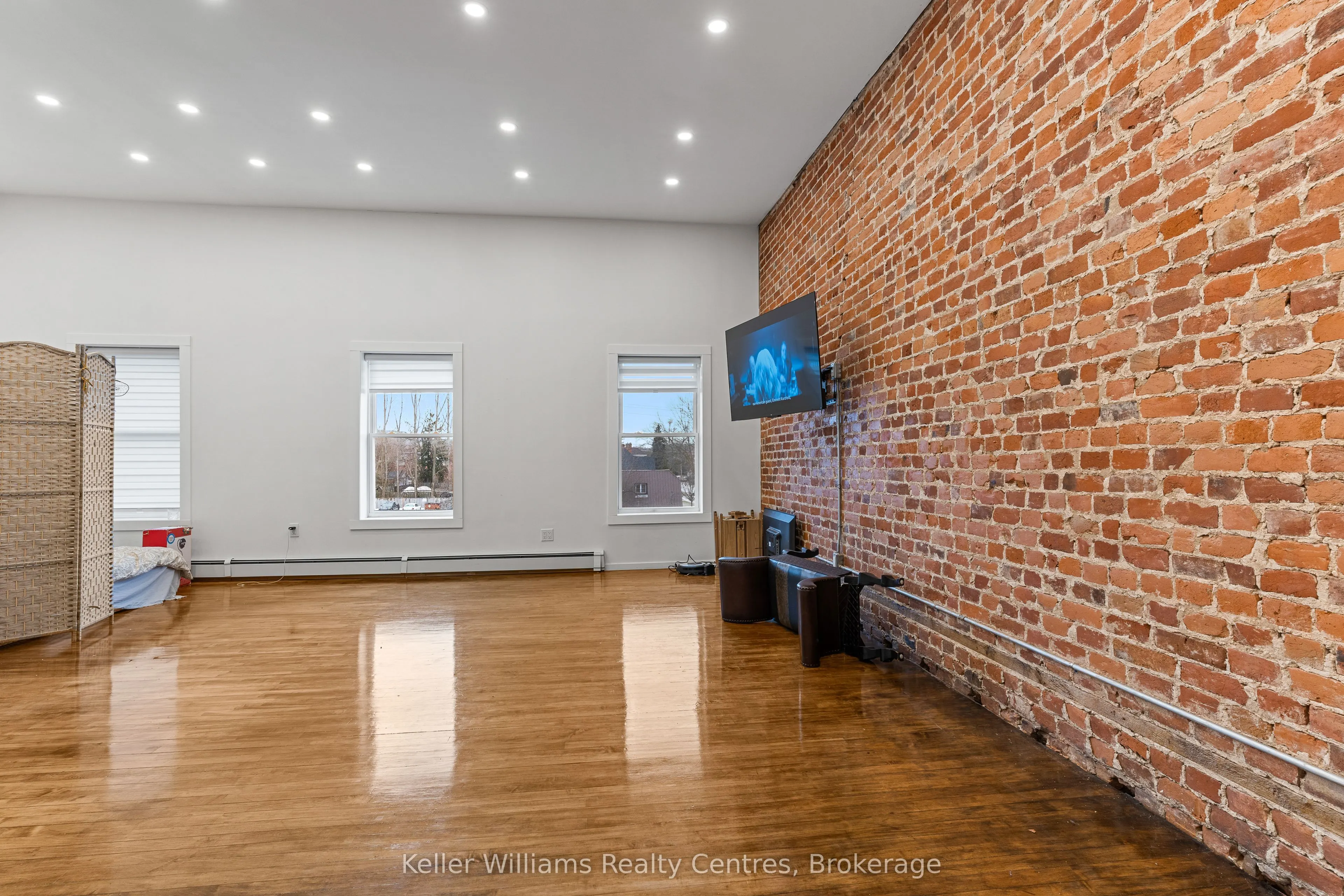 314 8th Street E