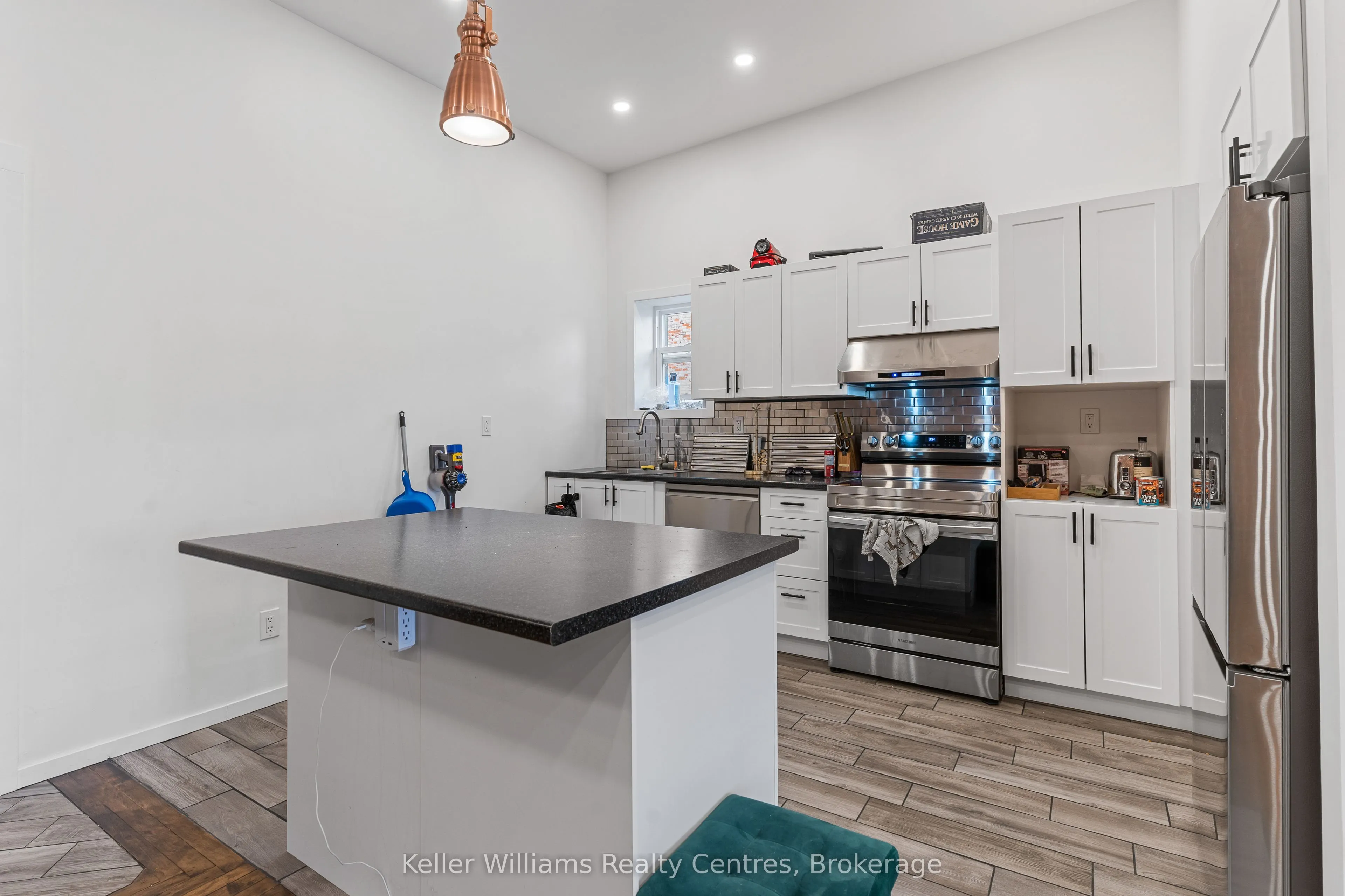 314 8th Street E