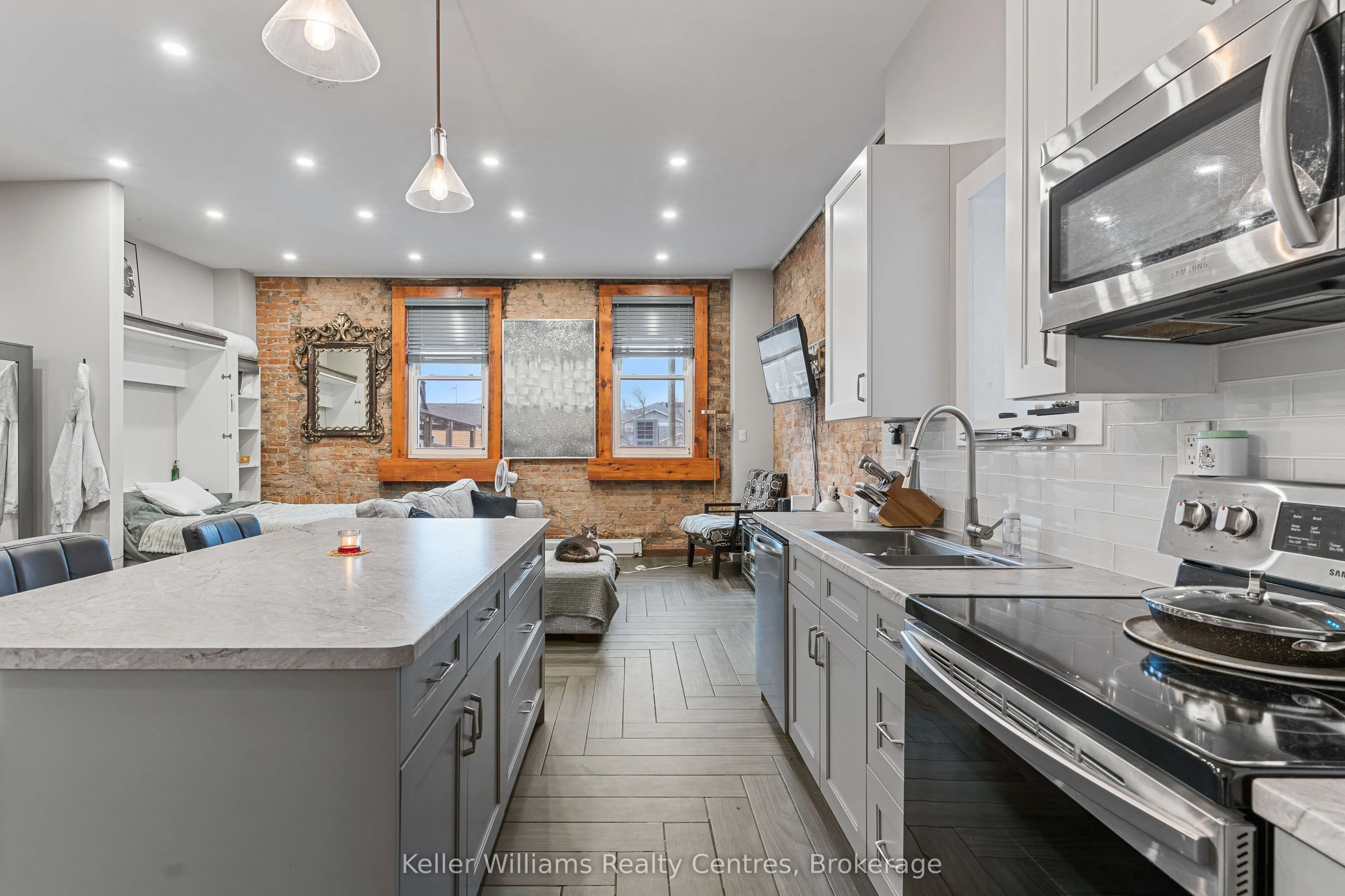 314 8th Street E