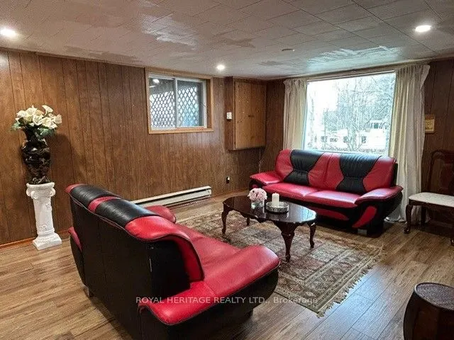 933 FERGUSON Road