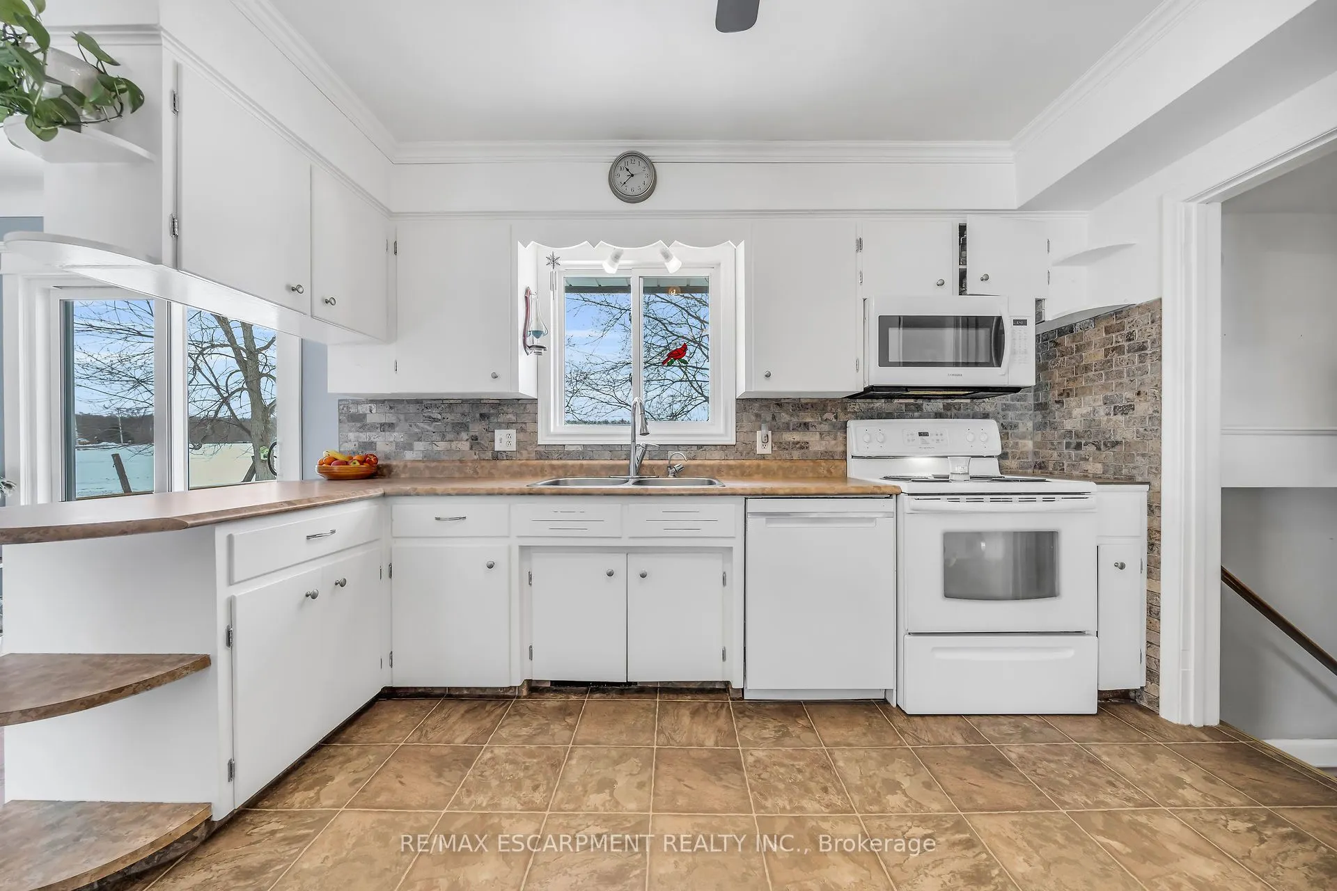 3542 Fifteenth Street