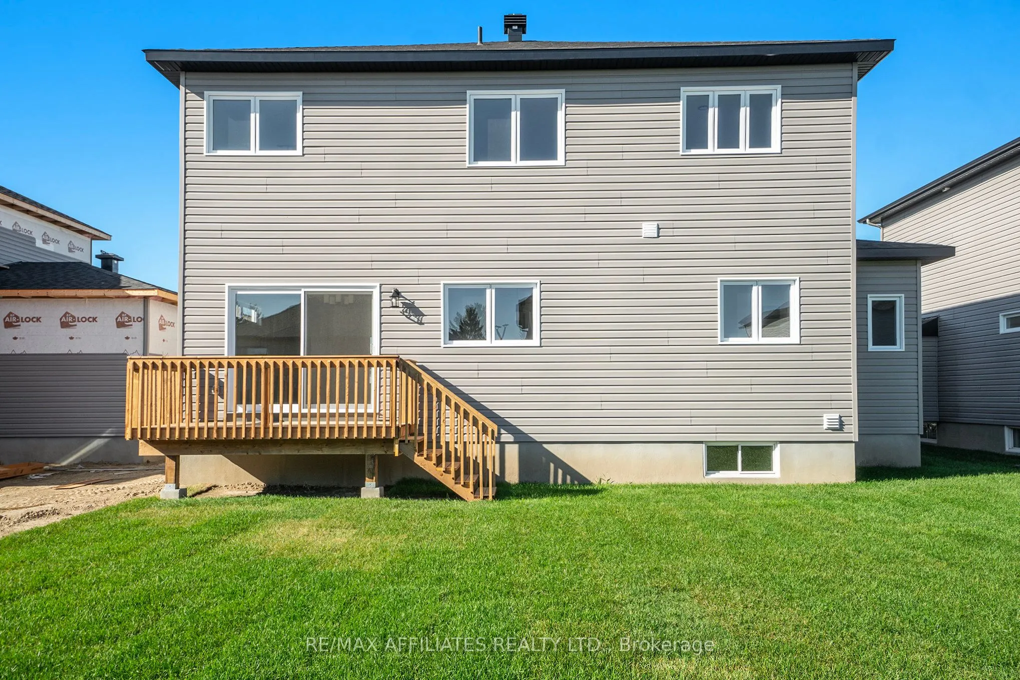 619 Geneva Crescent
