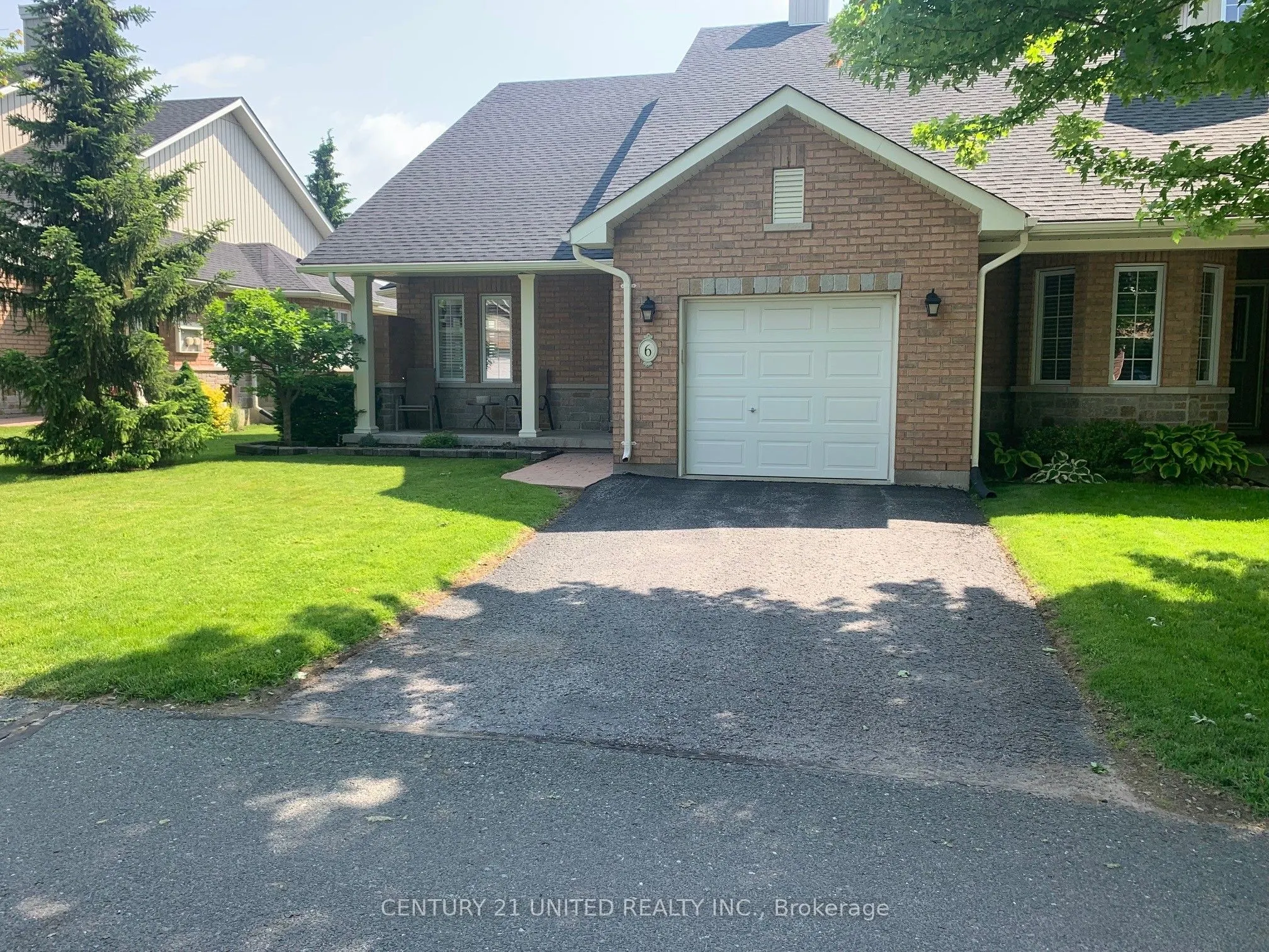 6 Village Crescent, #6