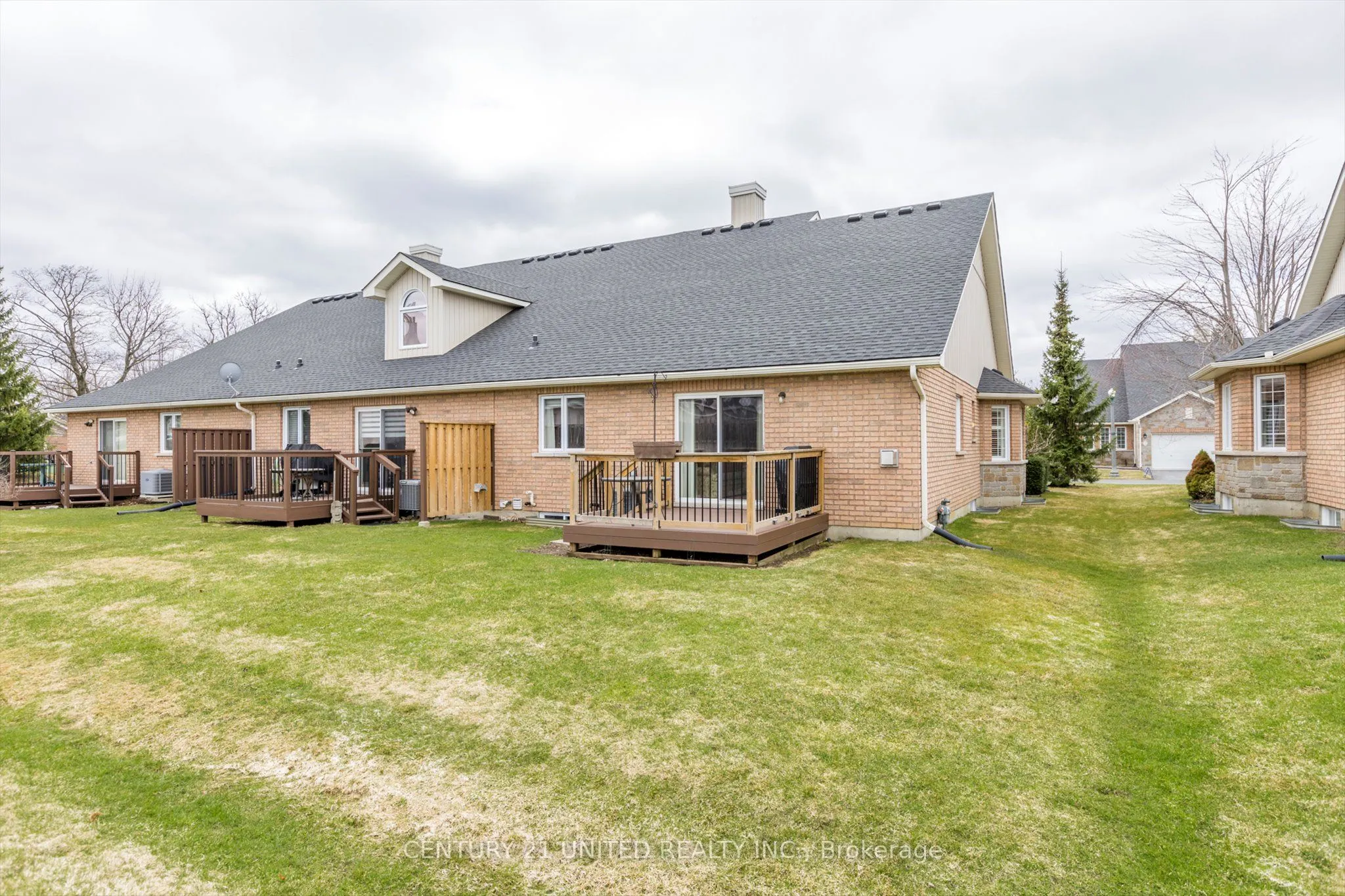 6 Village Crescent, #6