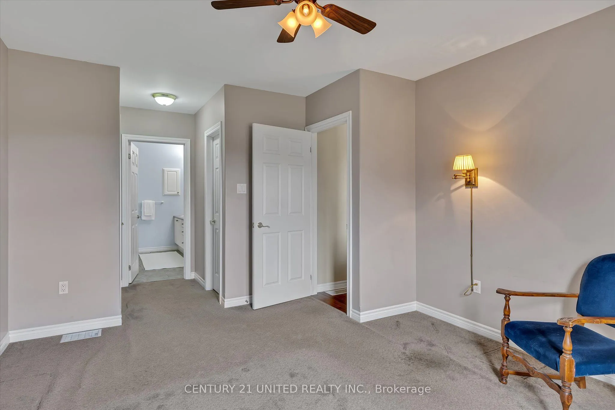 6 Village Crescent, #6