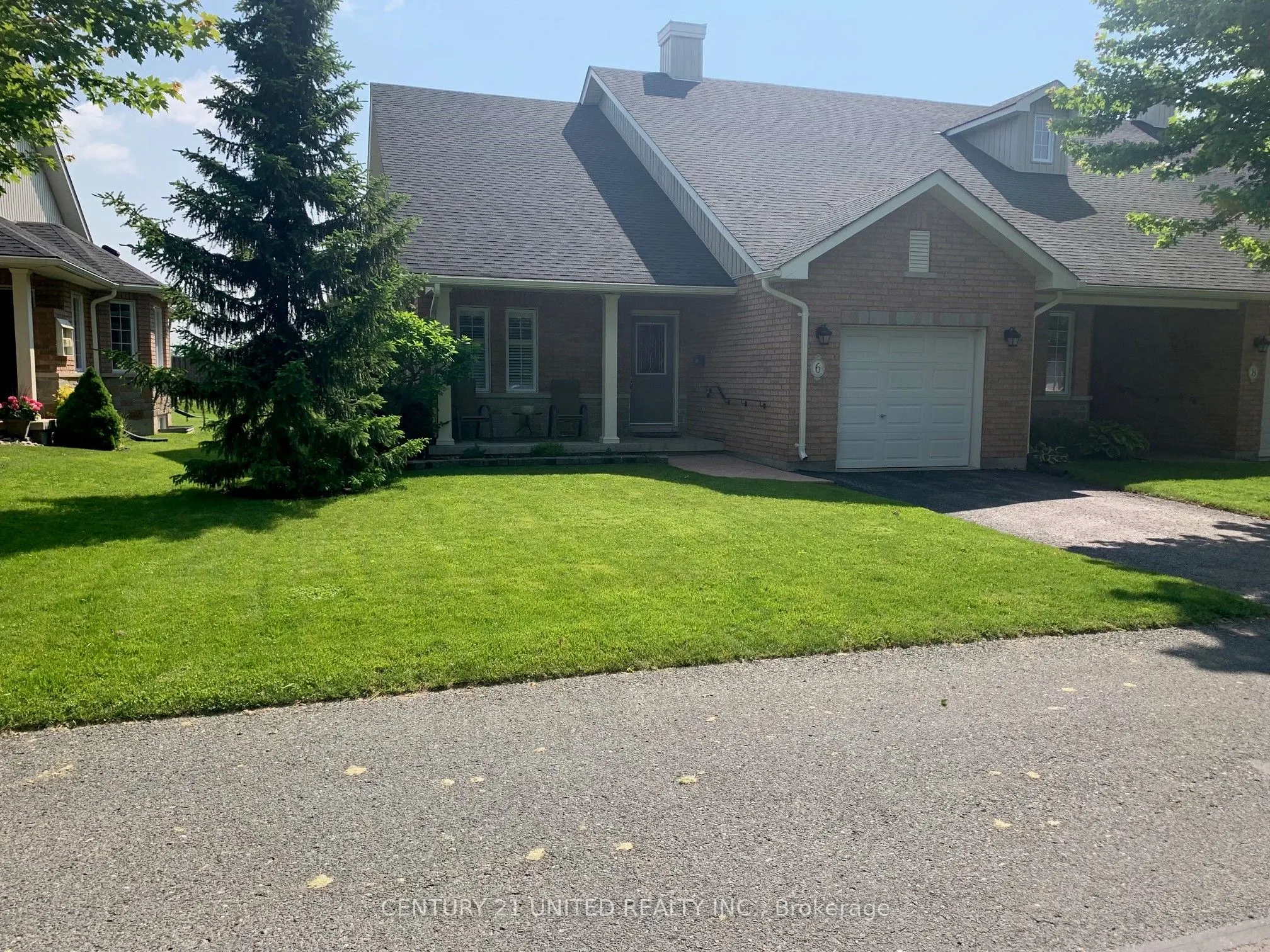 6 Village Crescent, #6