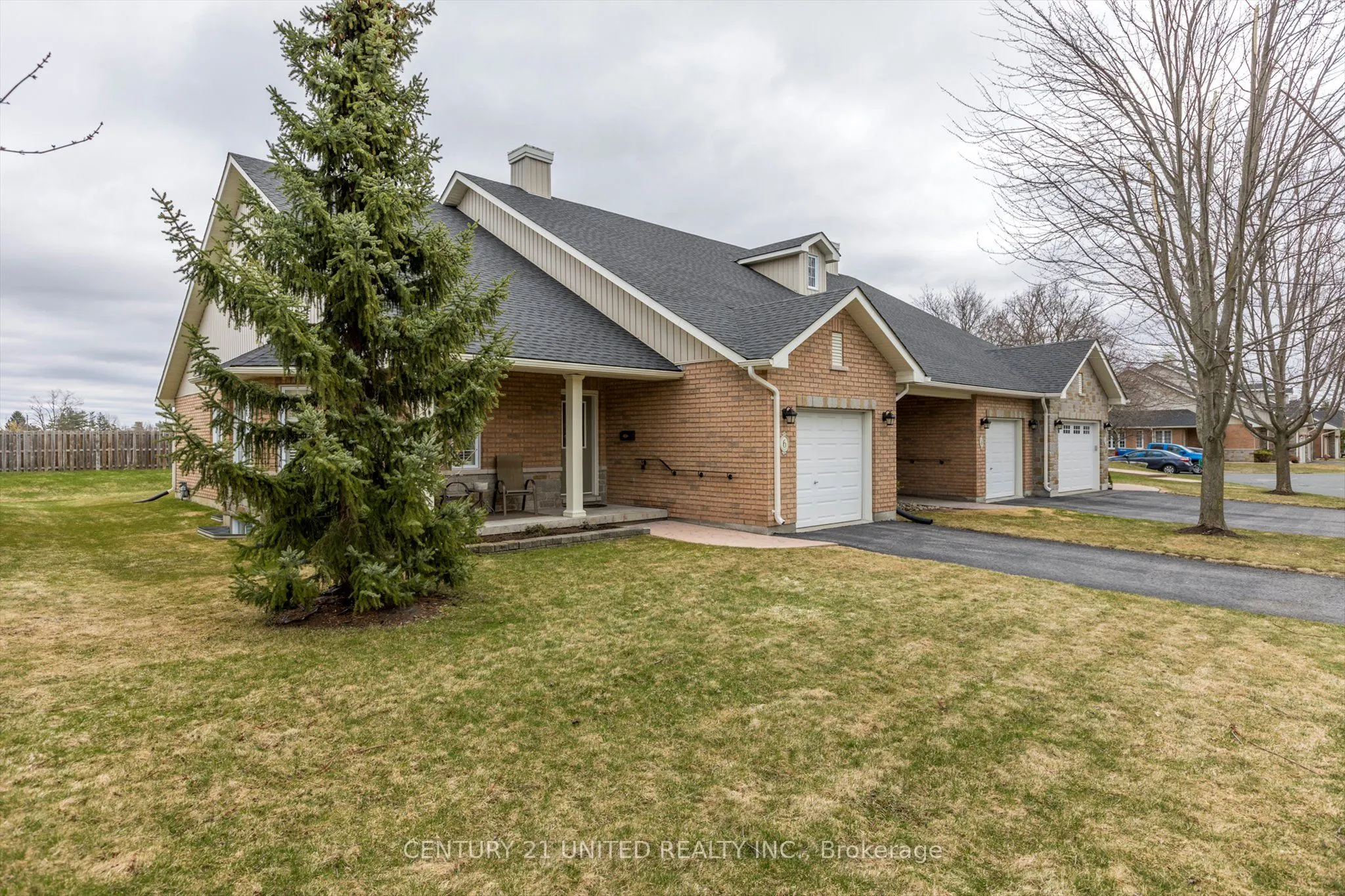 6 Village Crescent, #6