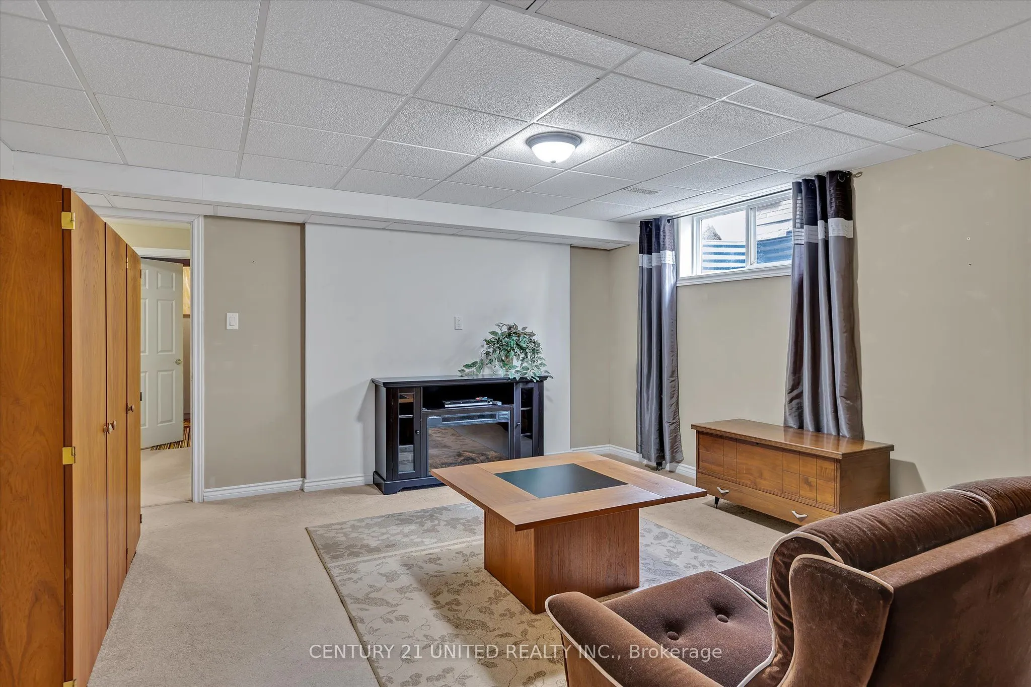 6 Village Crescent, #6