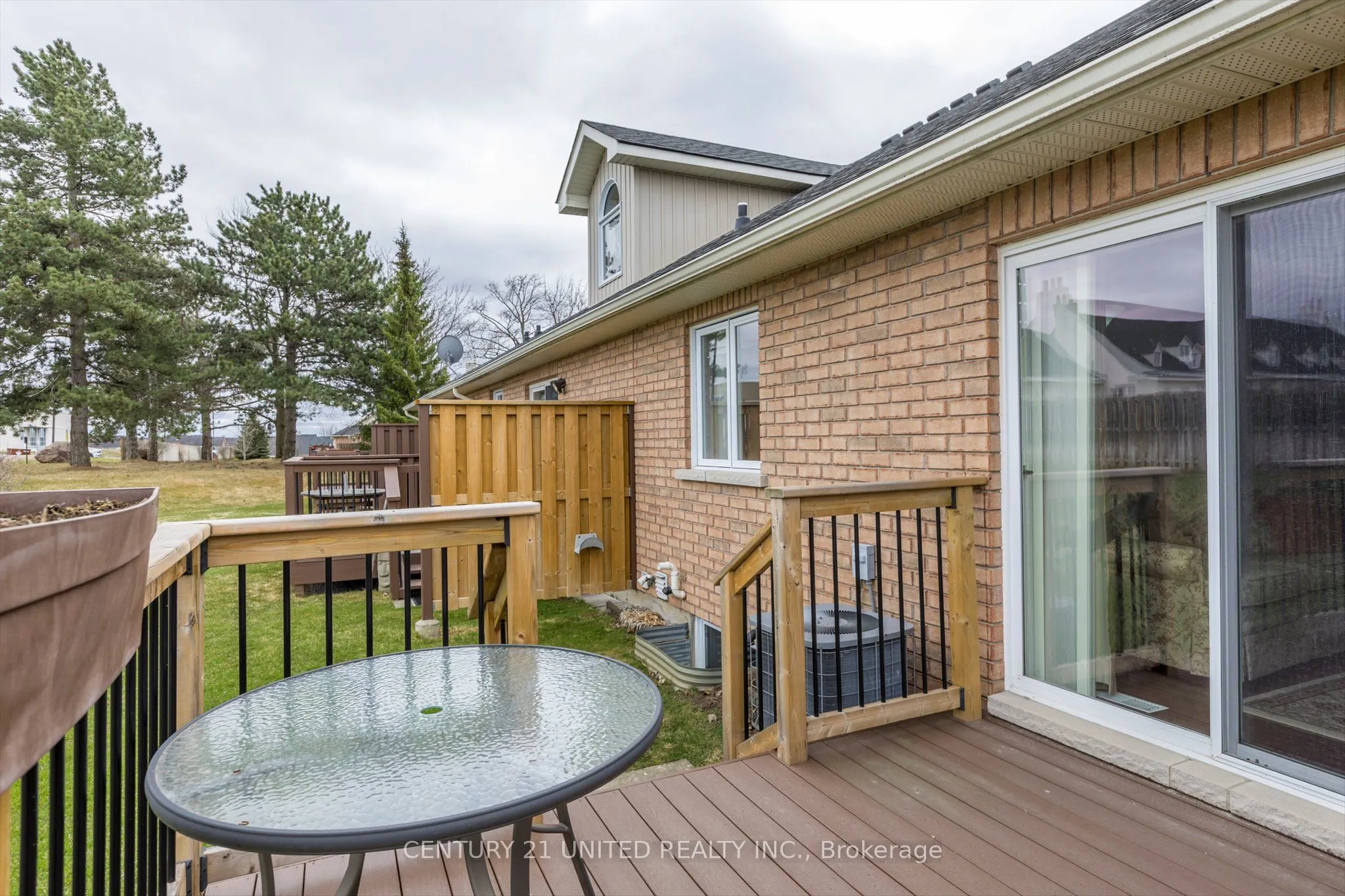 6 Village Crescent, #6