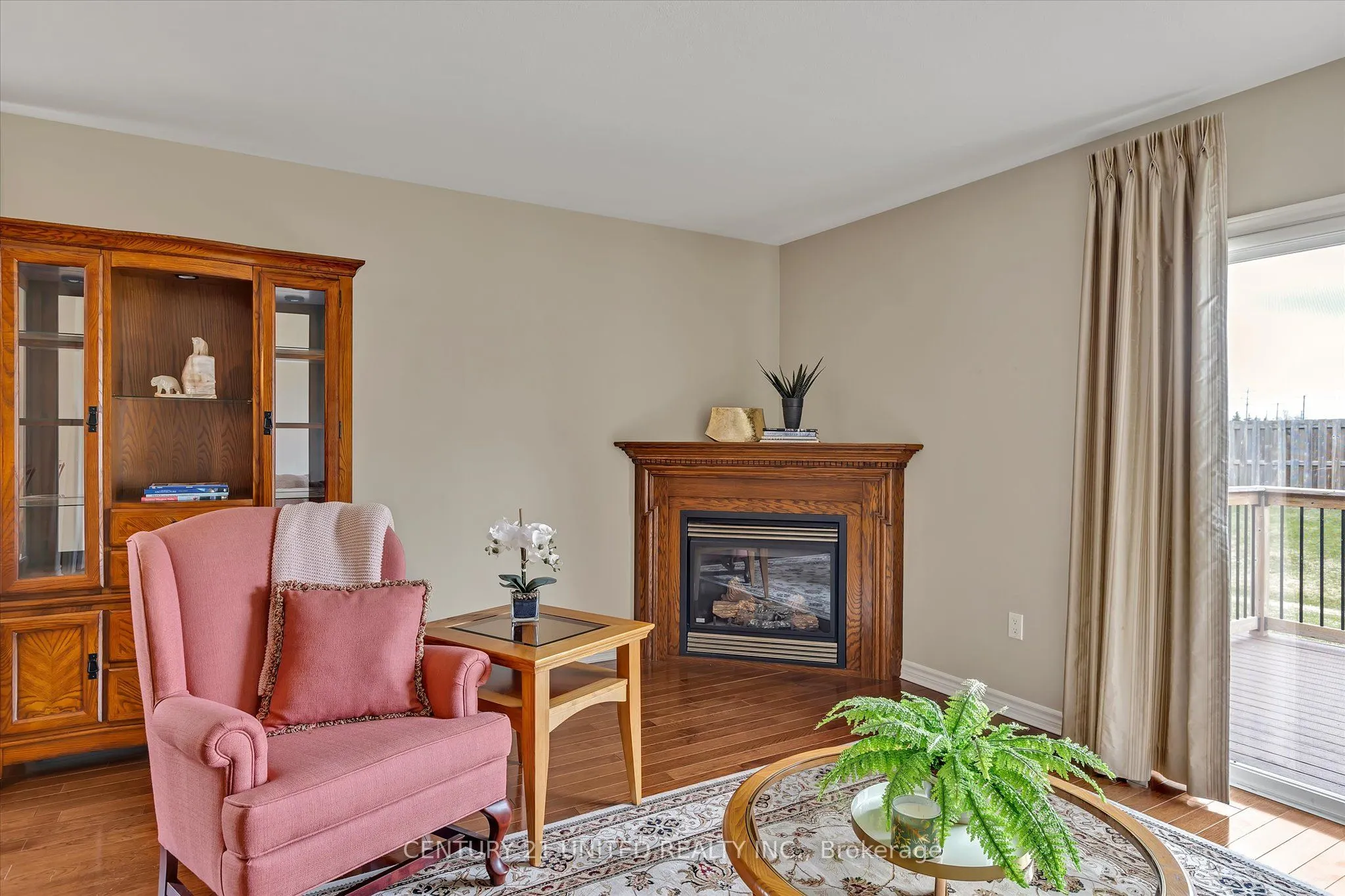 6 Village Crescent, #6