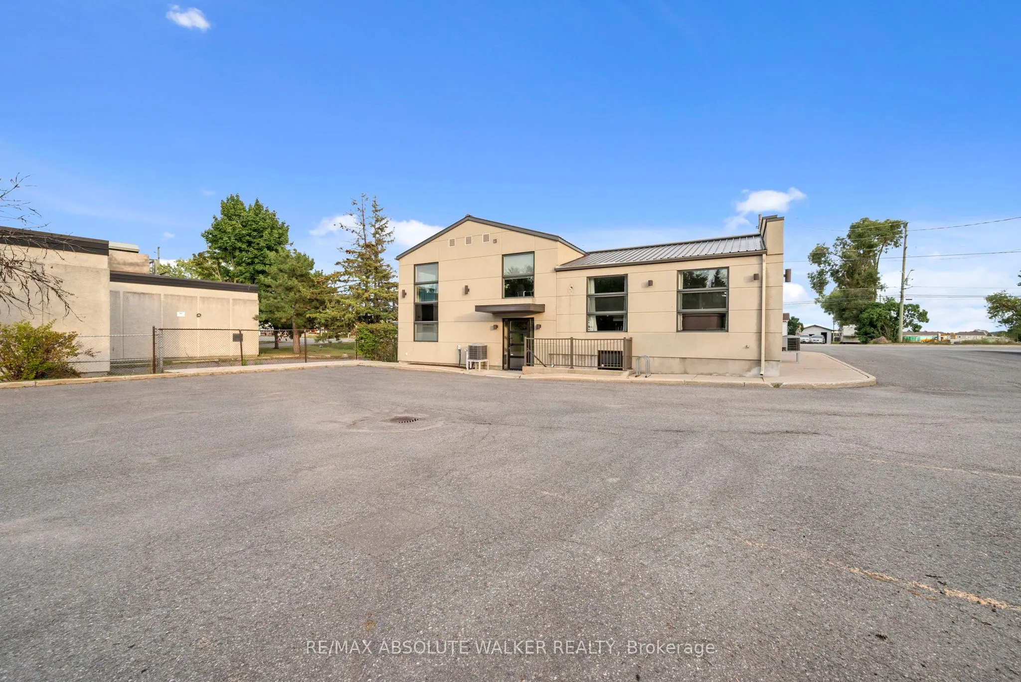 3591 Innes Road