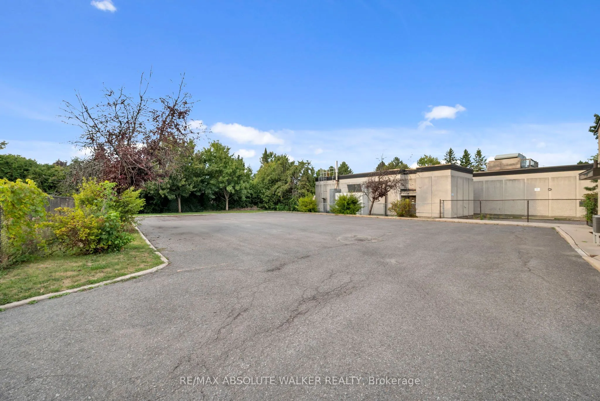 3591 Innes Road