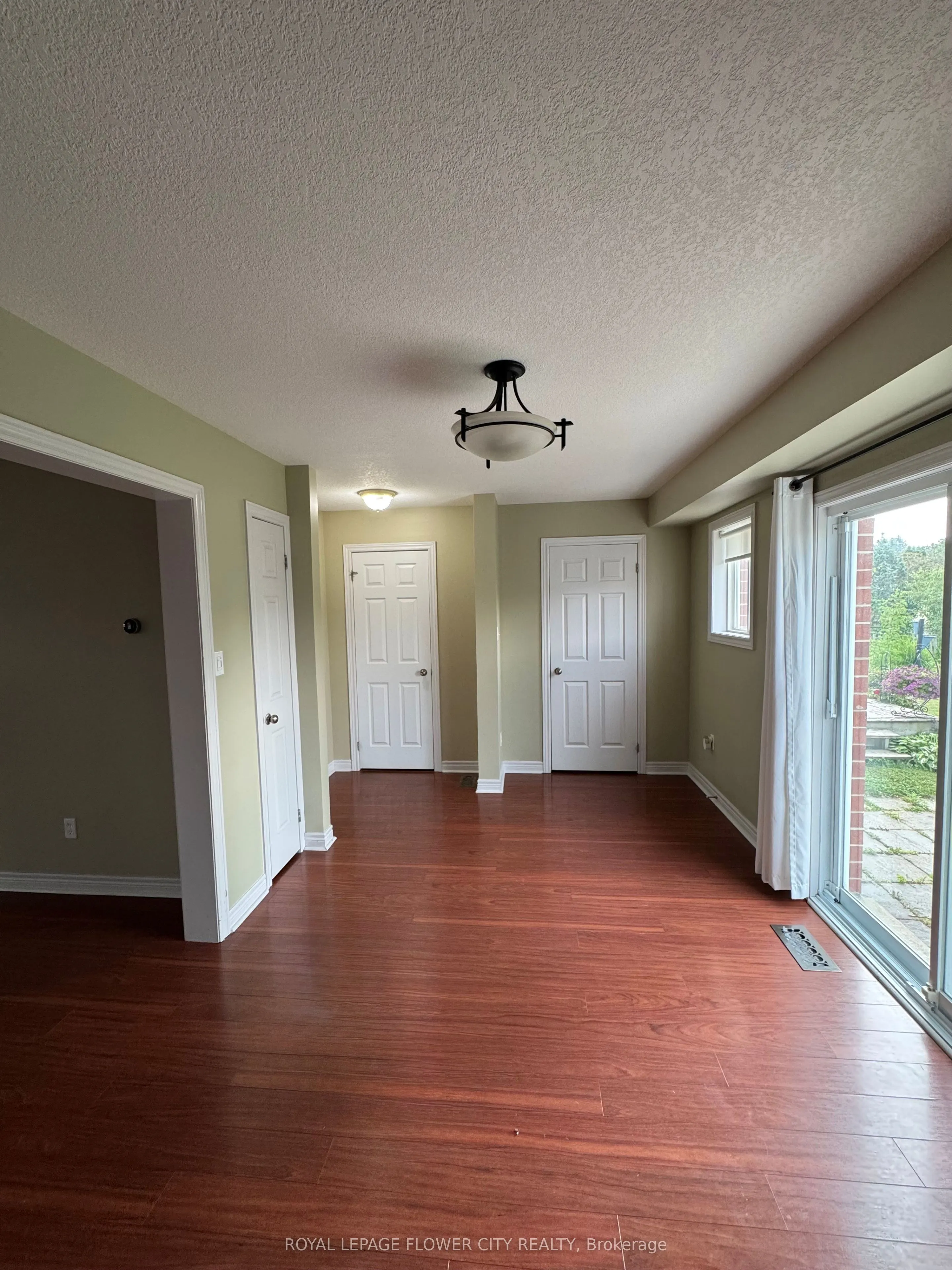 14 AVENUE EAST Avenue, #1462