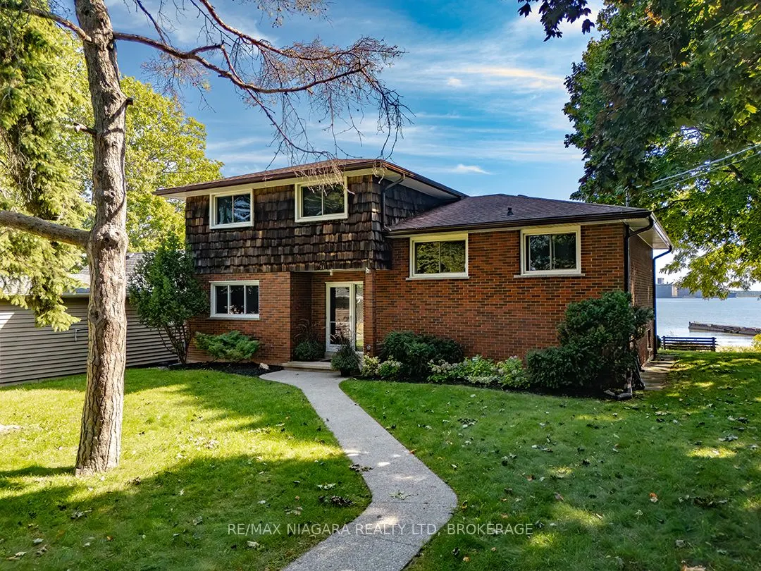 31 Oakridge Crescent