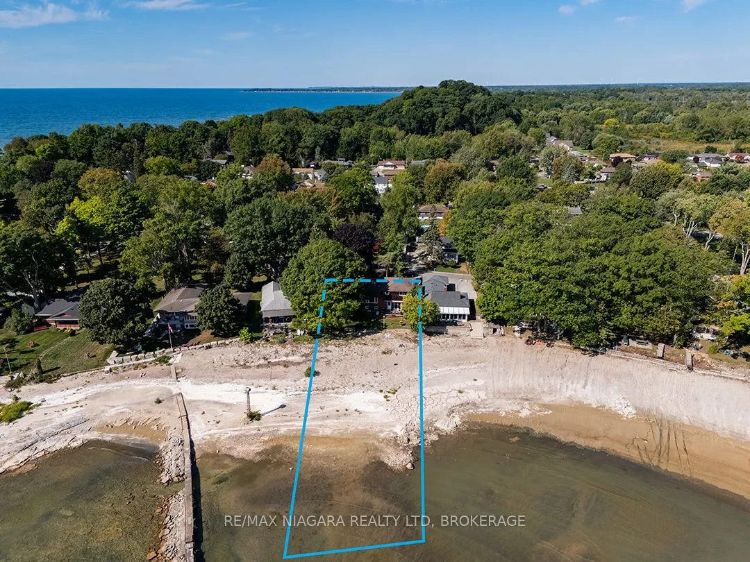 31 Oakridge Crescent
