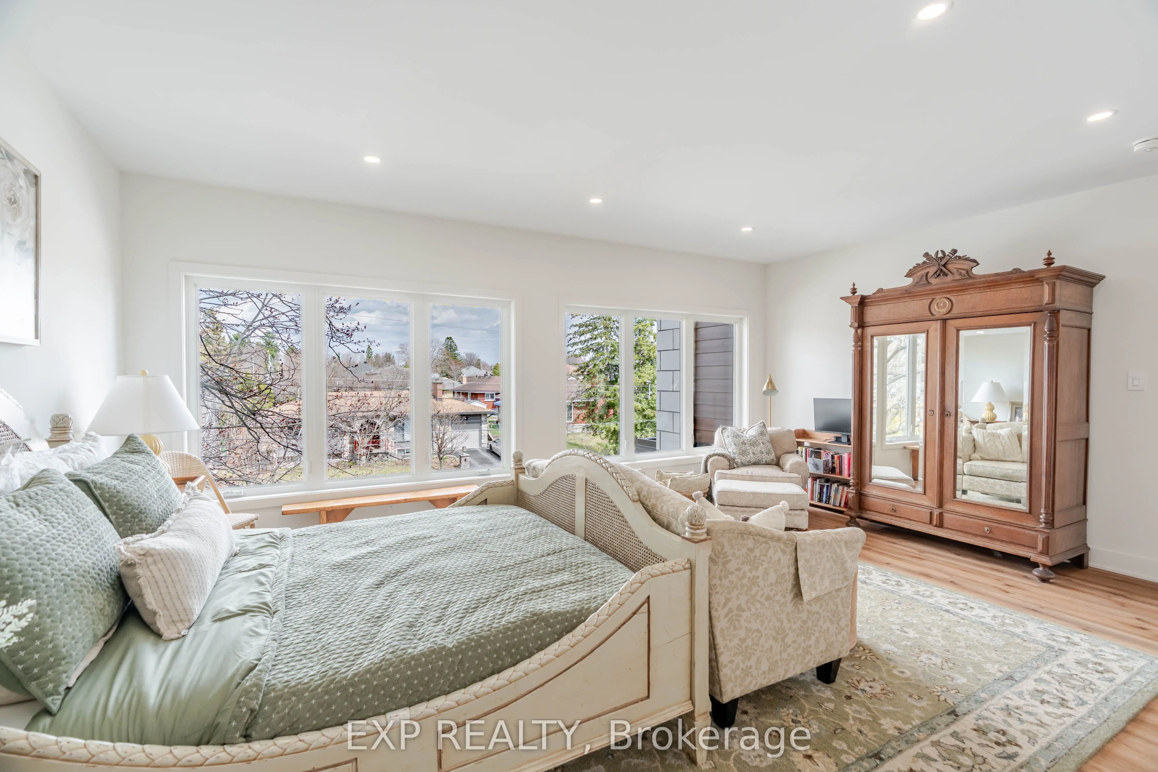 12A Viewmount Drive