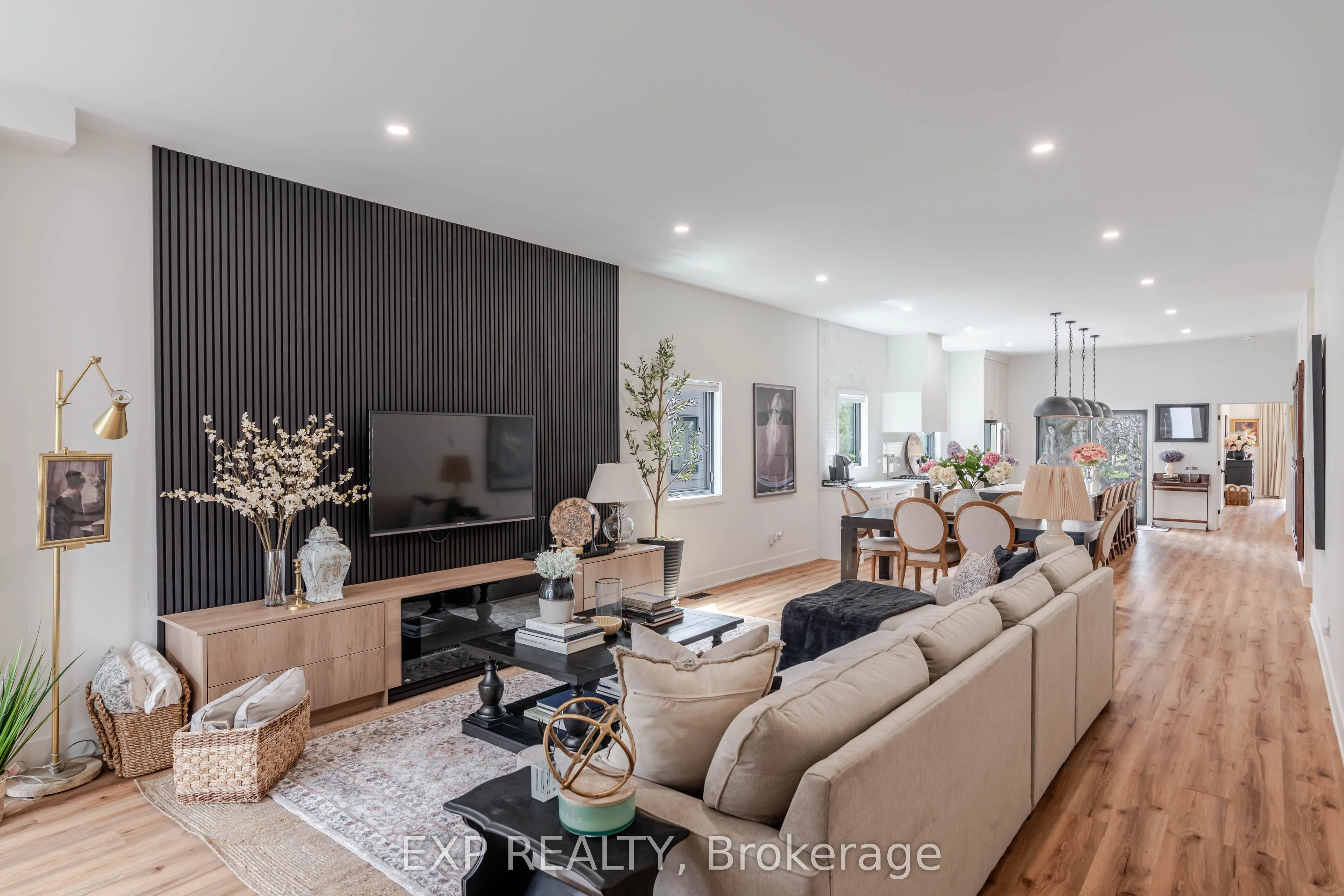 12A Viewmount Drive