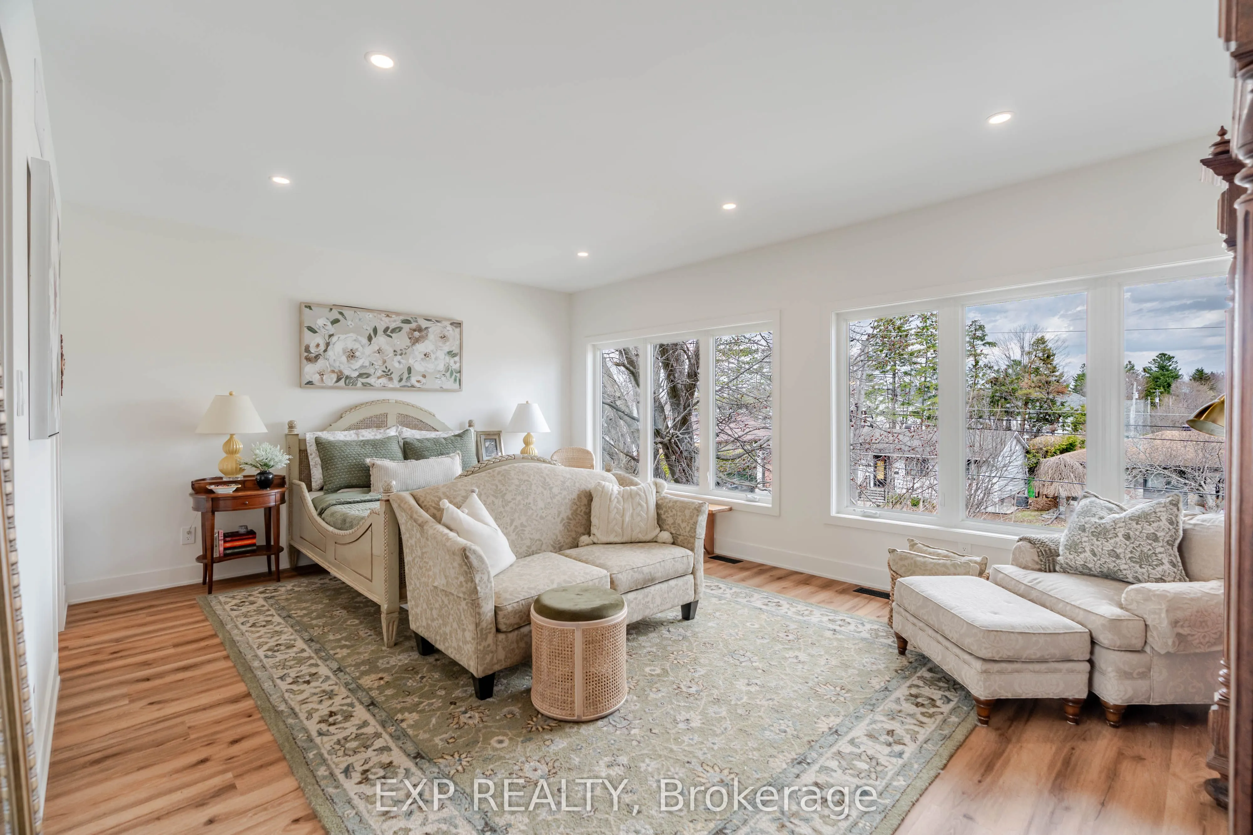 12A Viewmount Drive