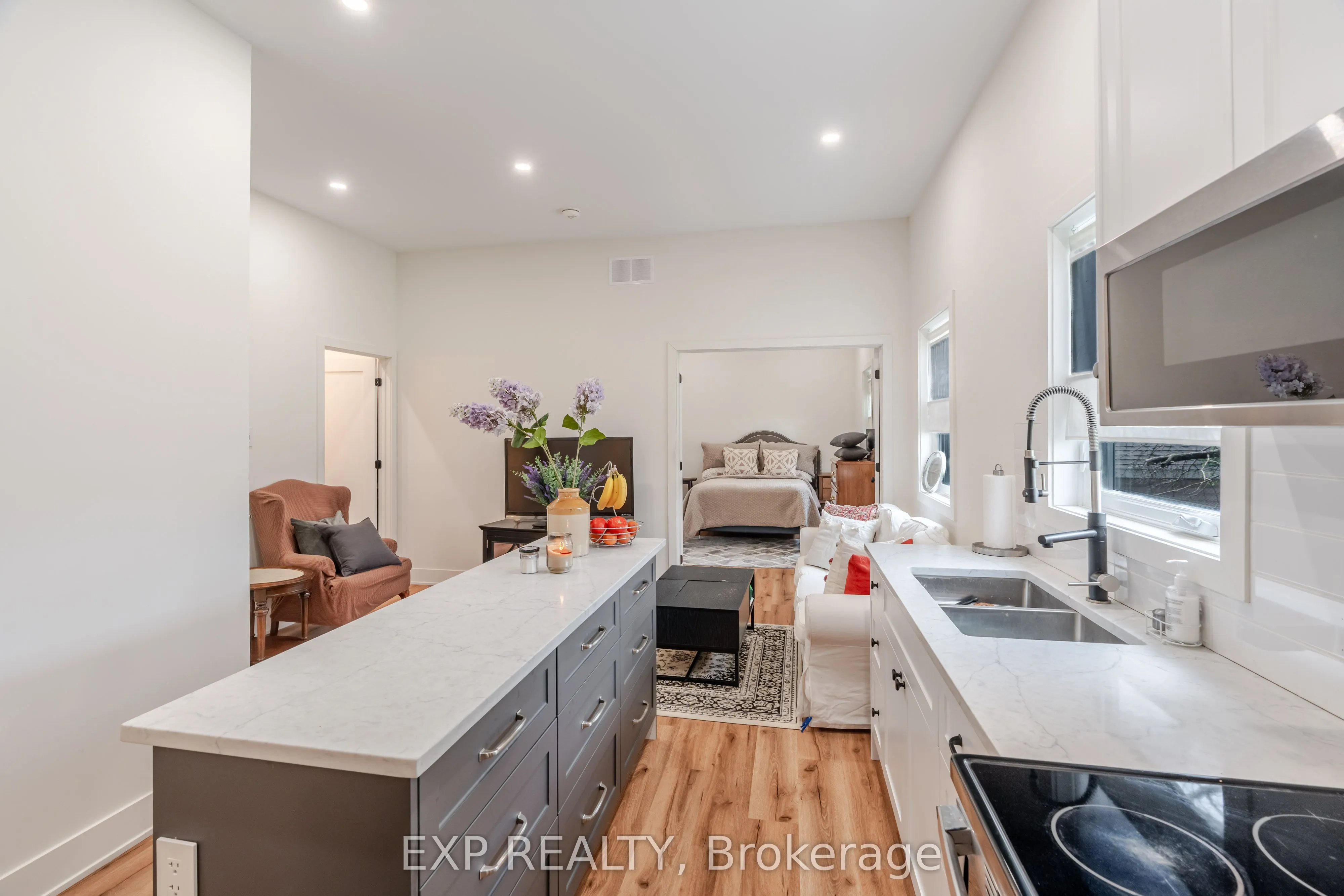 12A Viewmount Drive