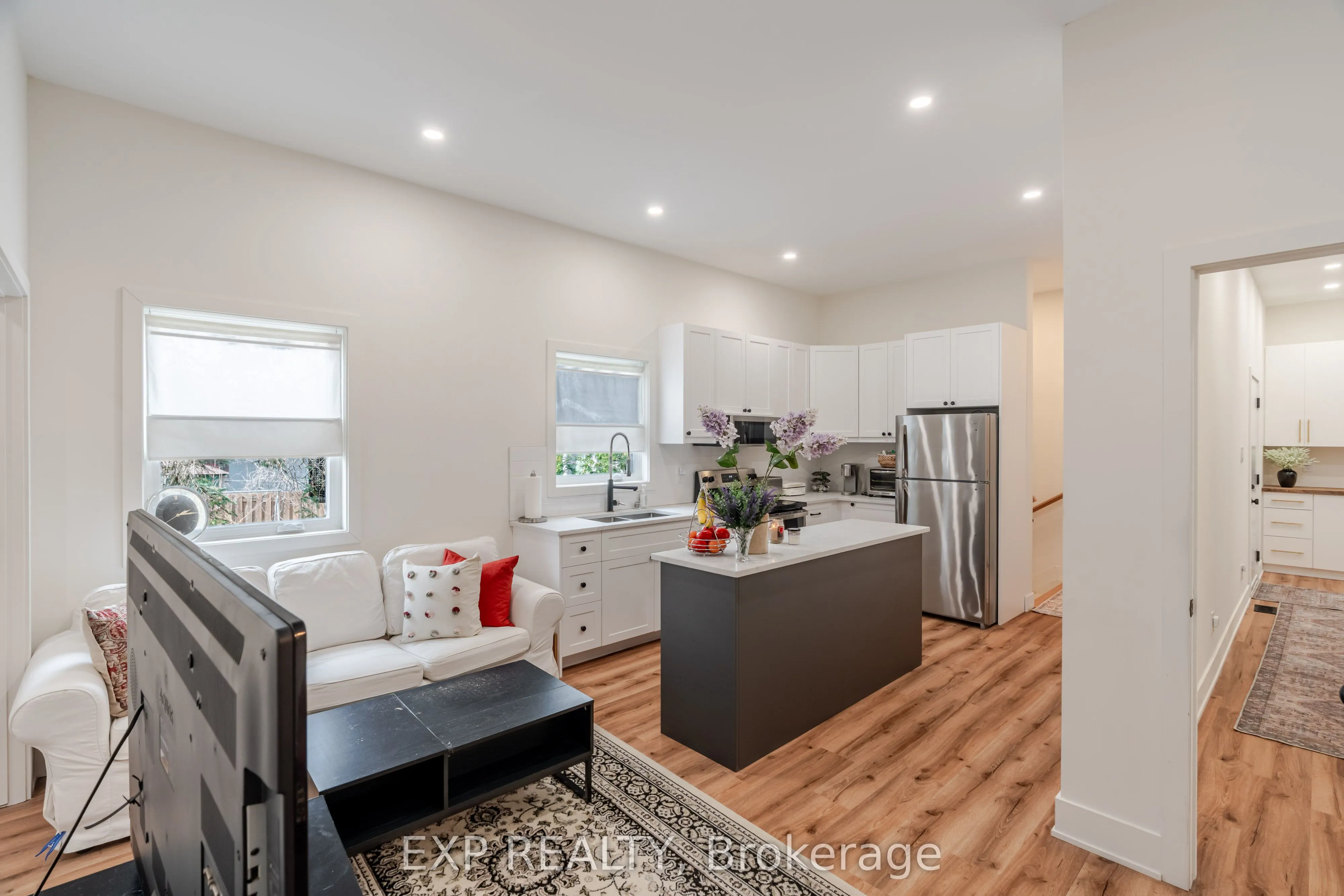 12A Viewmount Drive