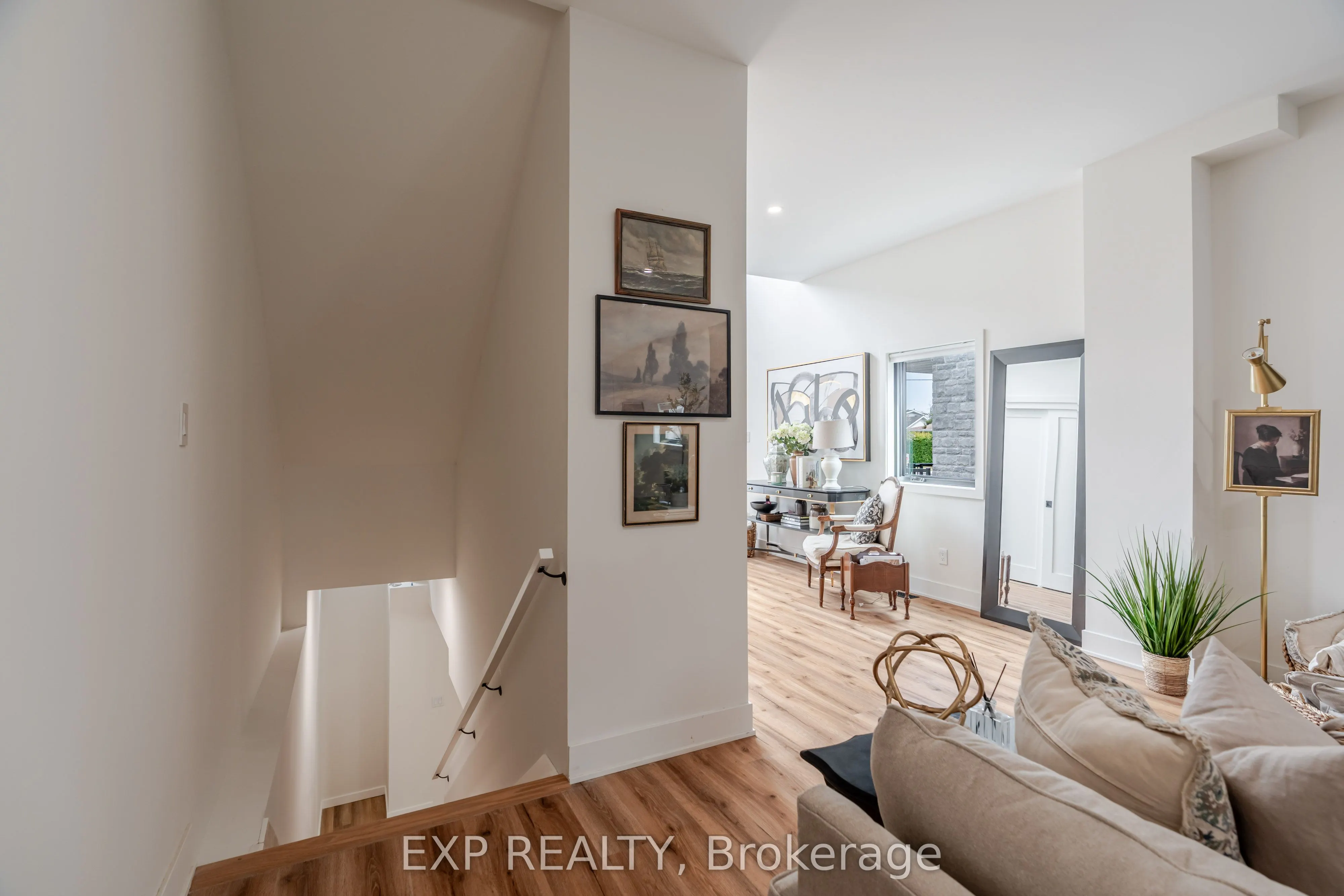 12A Viewmount Drive