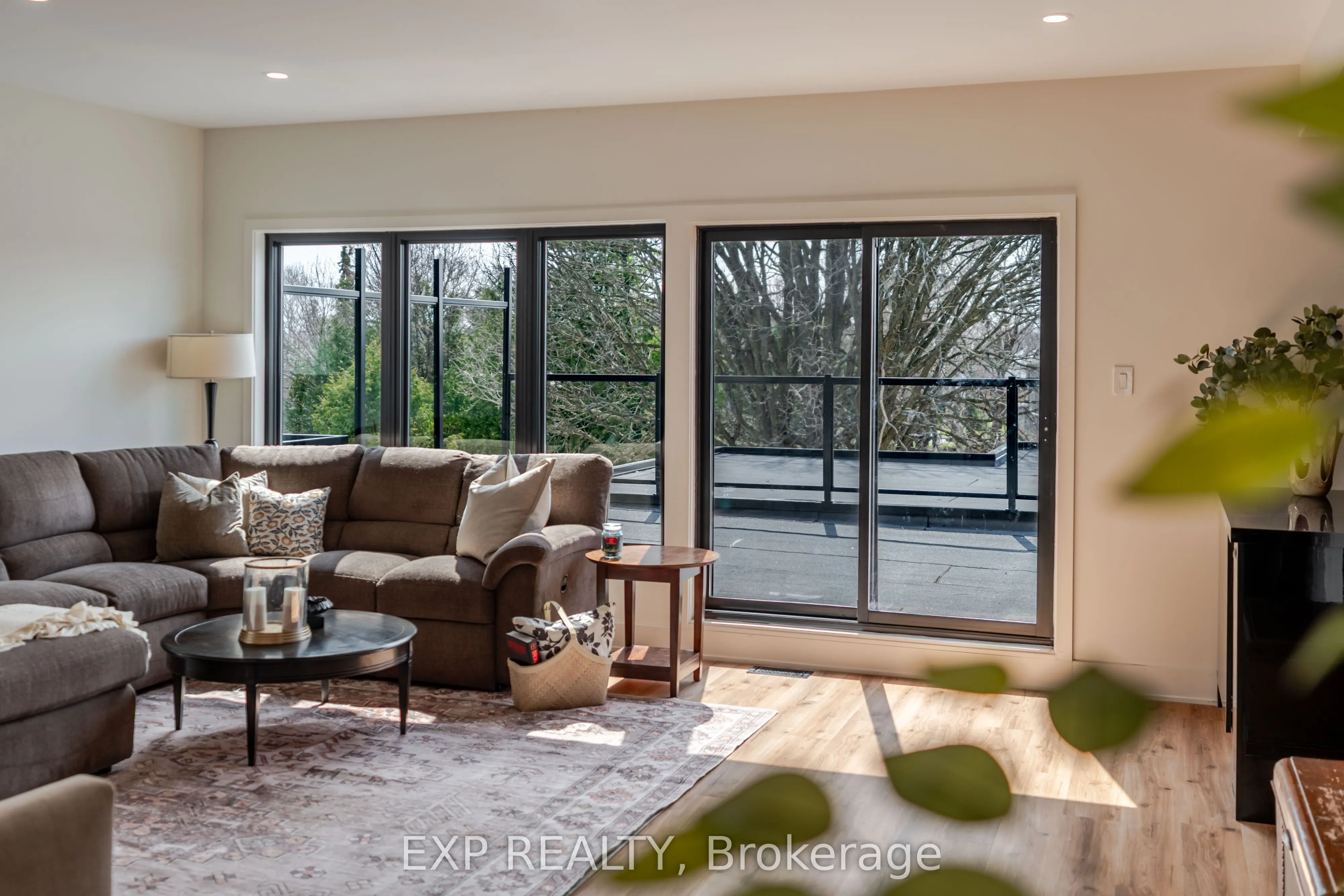 12A Viewmount Drive