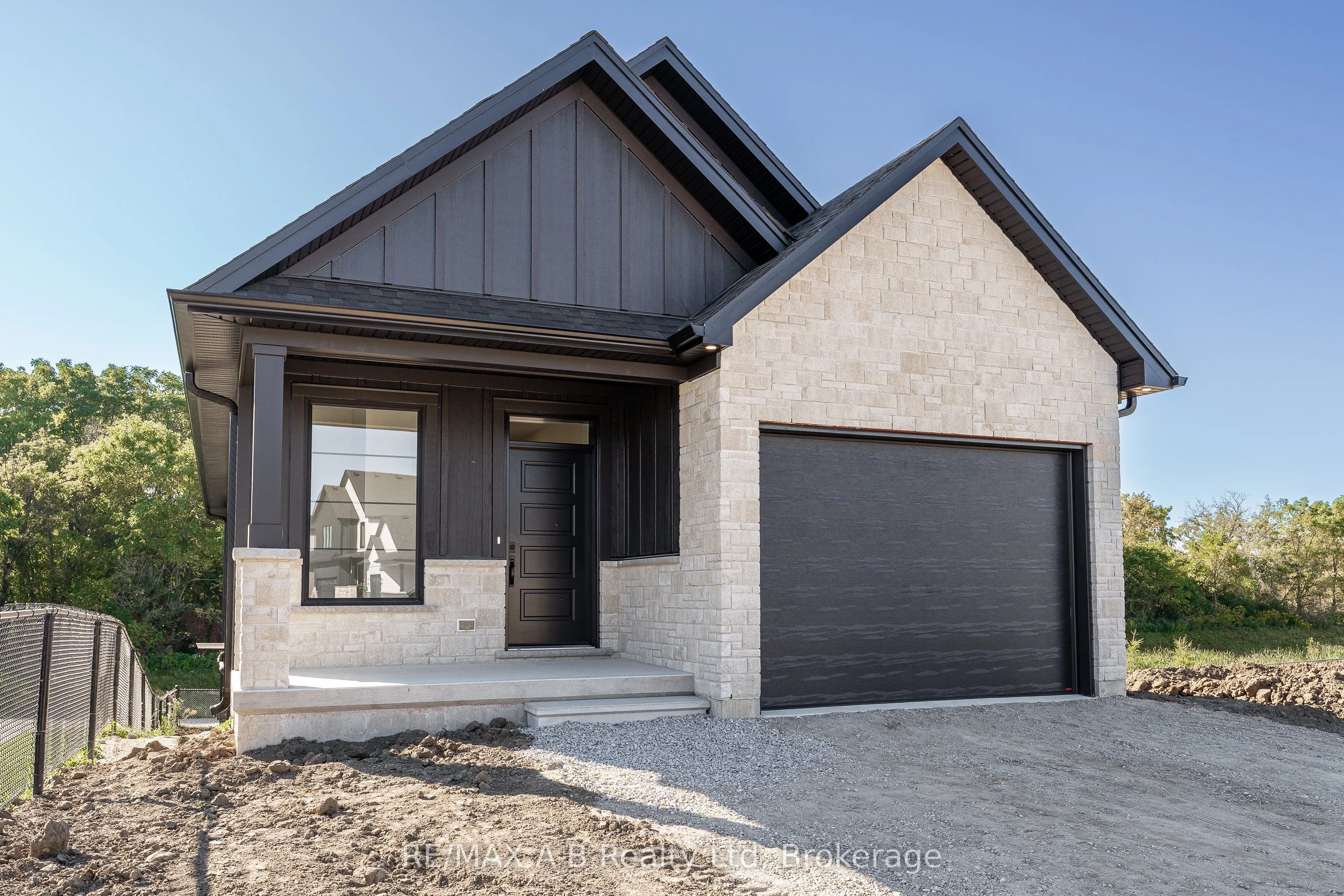 144 Hooper Street