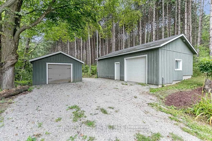 428510 25th Side Road