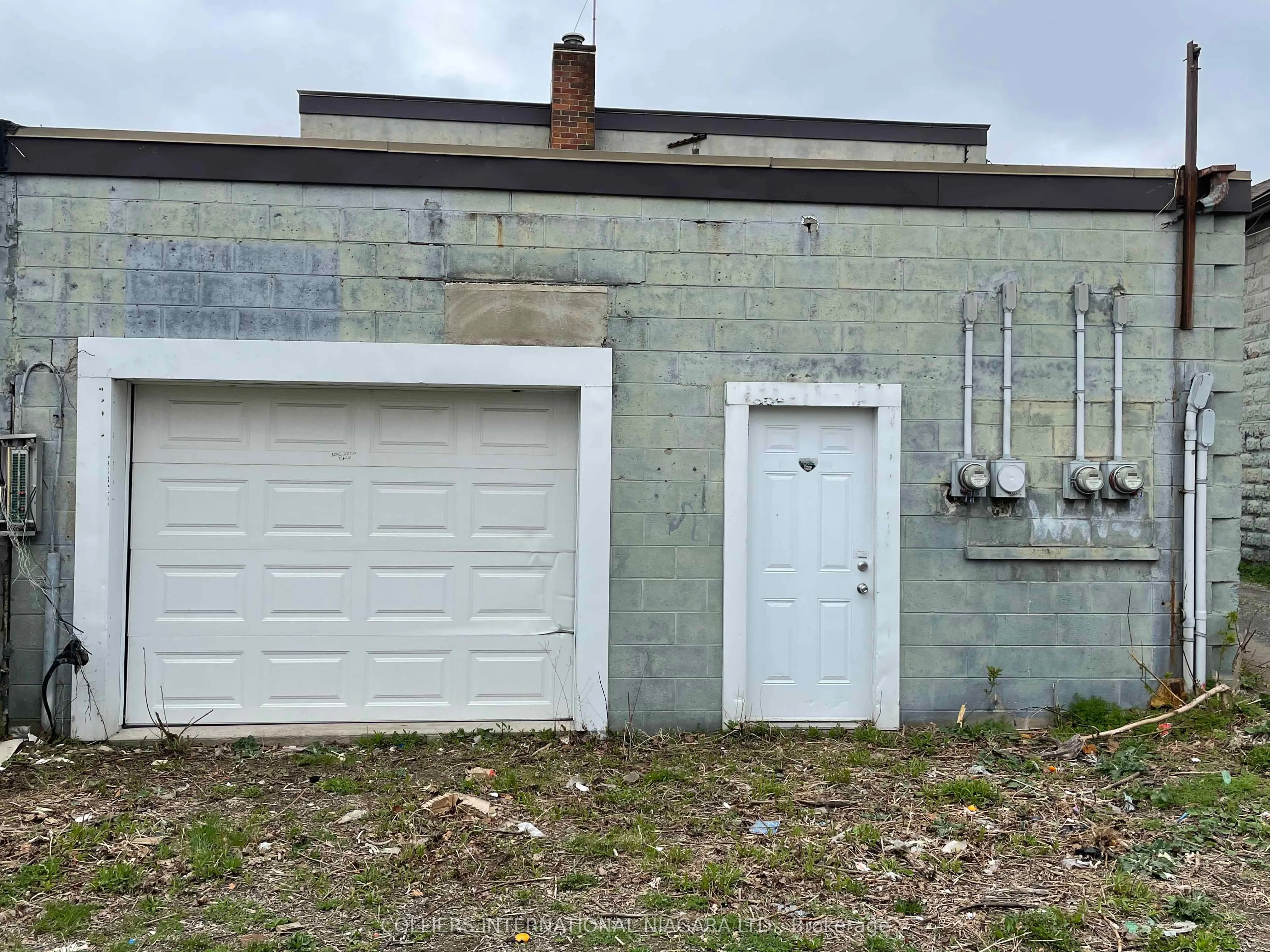 5916 Main Street