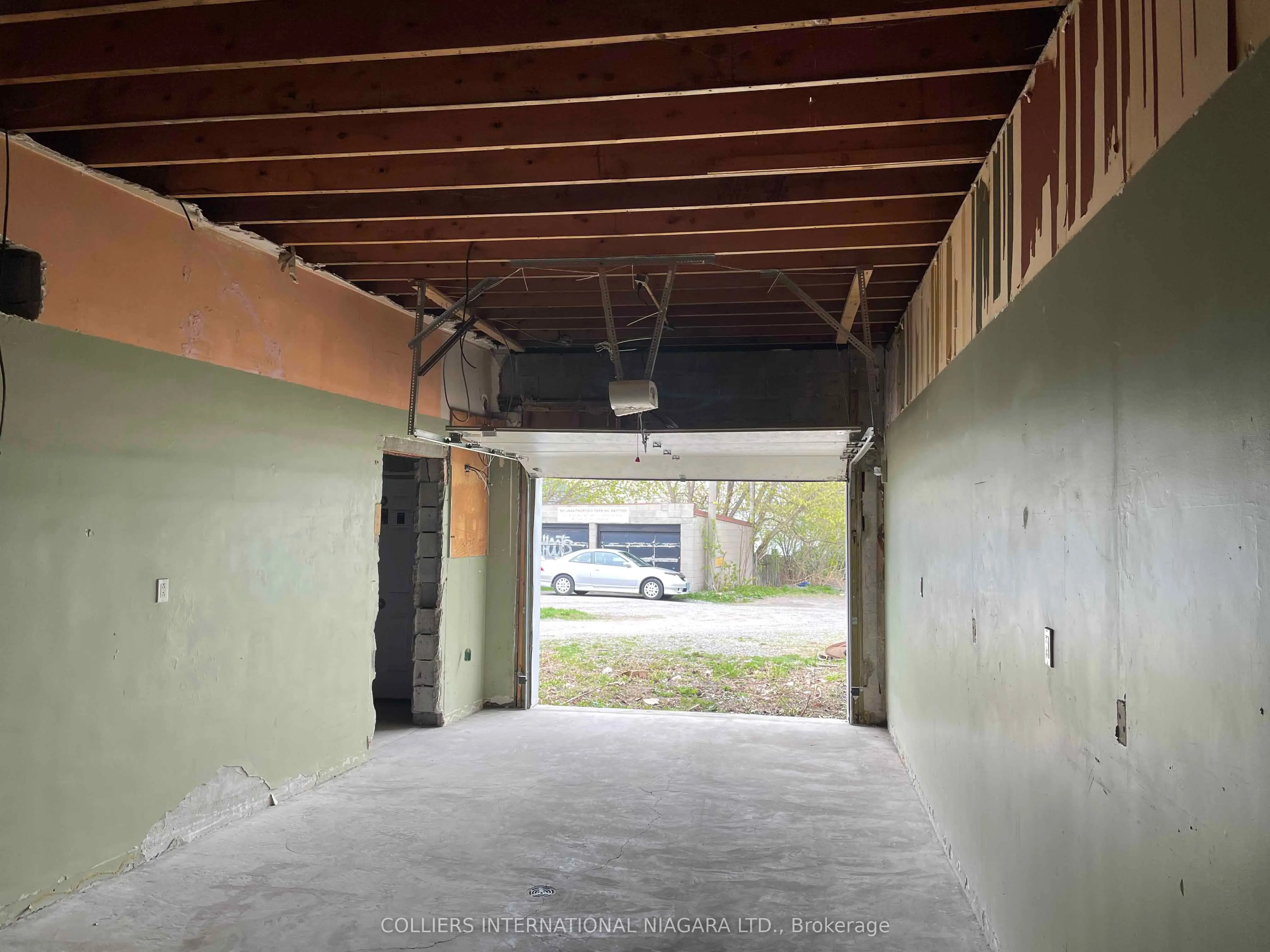 5916 Main Street