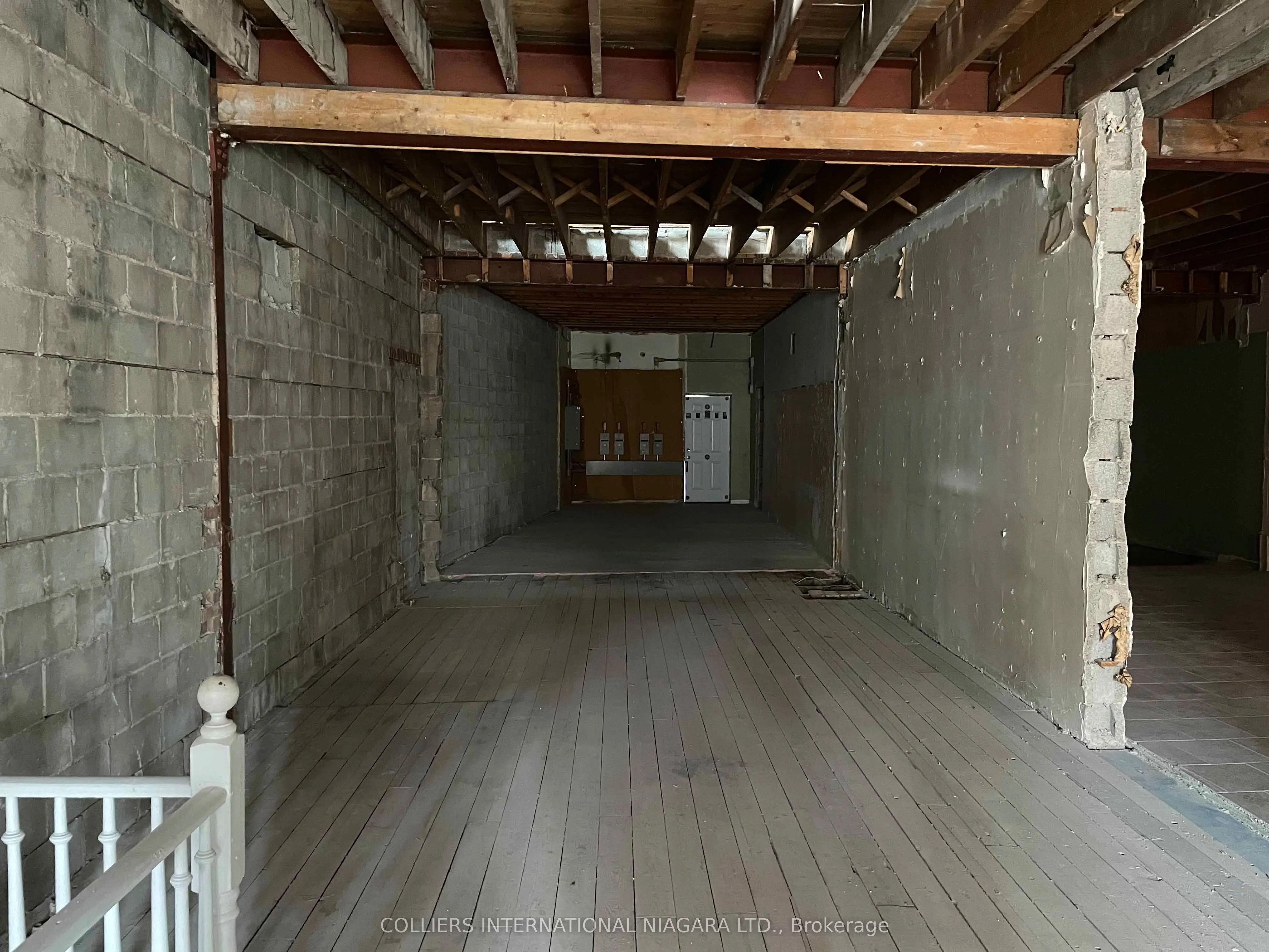 5916 Main Street