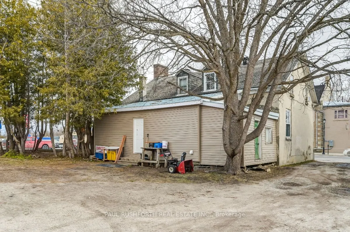 28 Wilson Street W