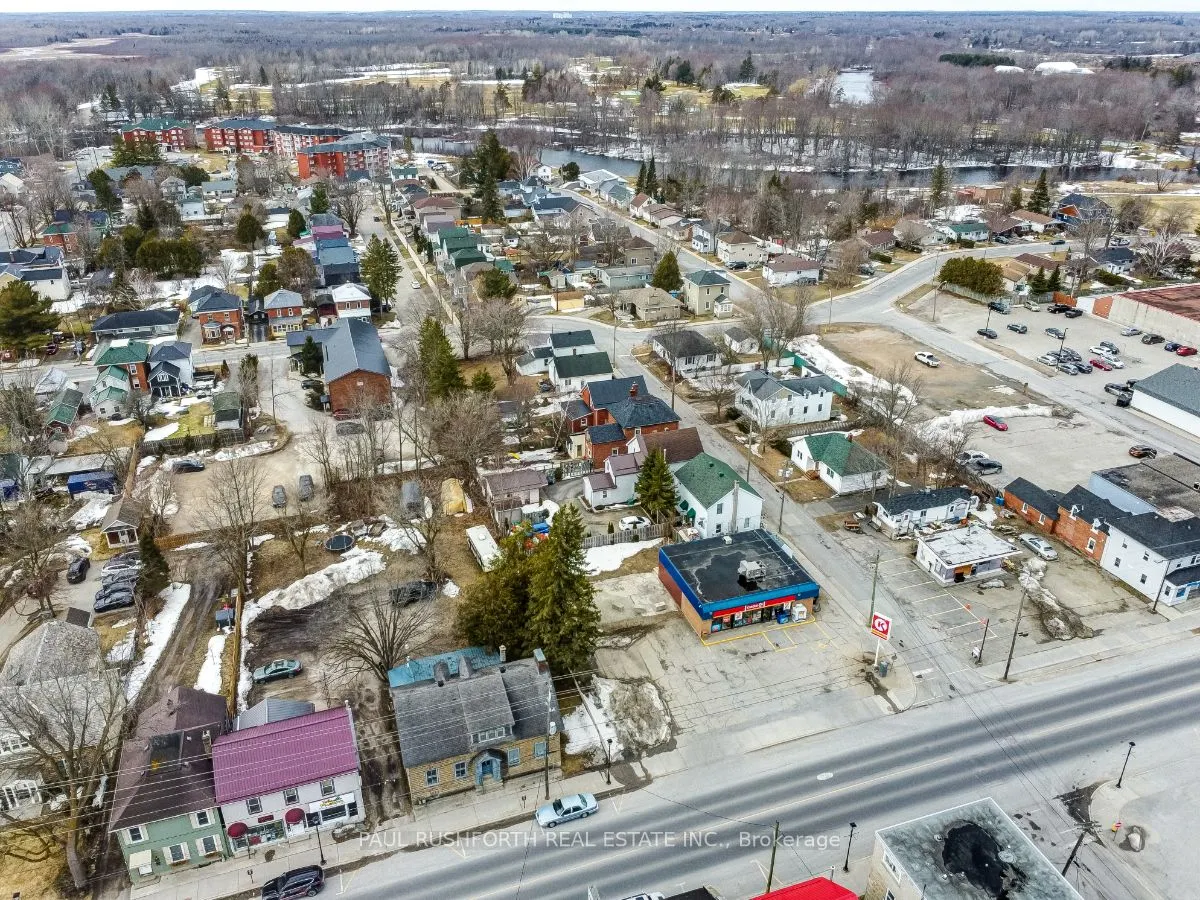 28 Wilson Street W