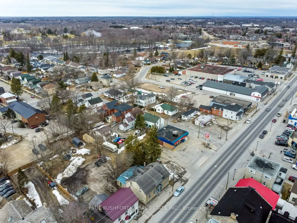 28 Wilson Street W