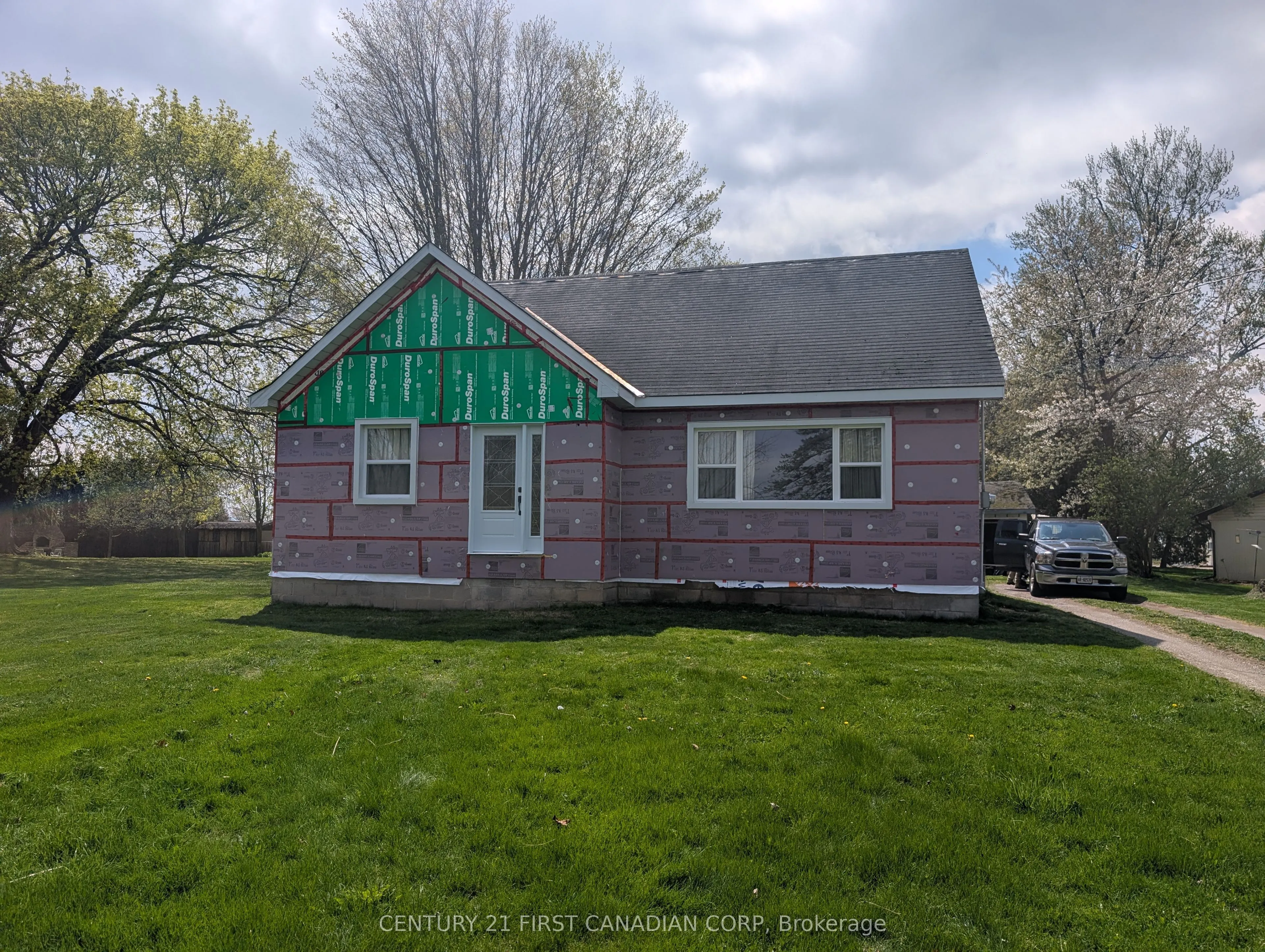 211 King Edward Street