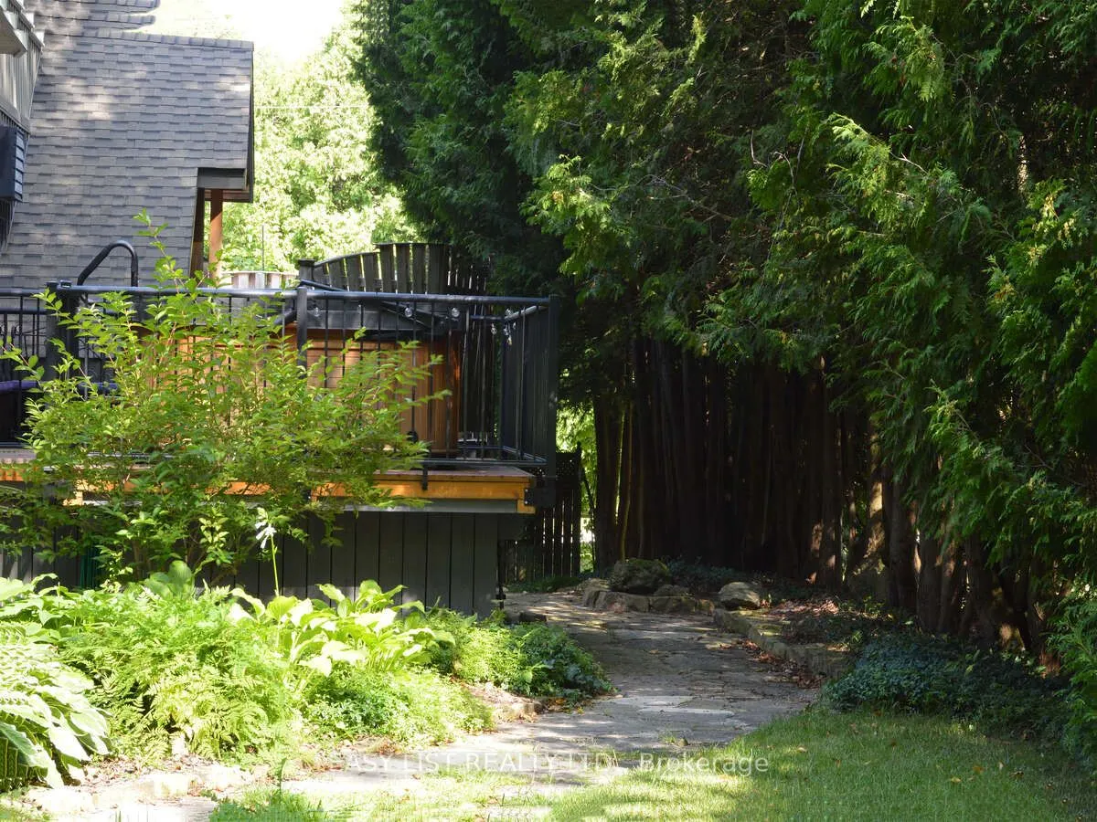 424 Huron Road