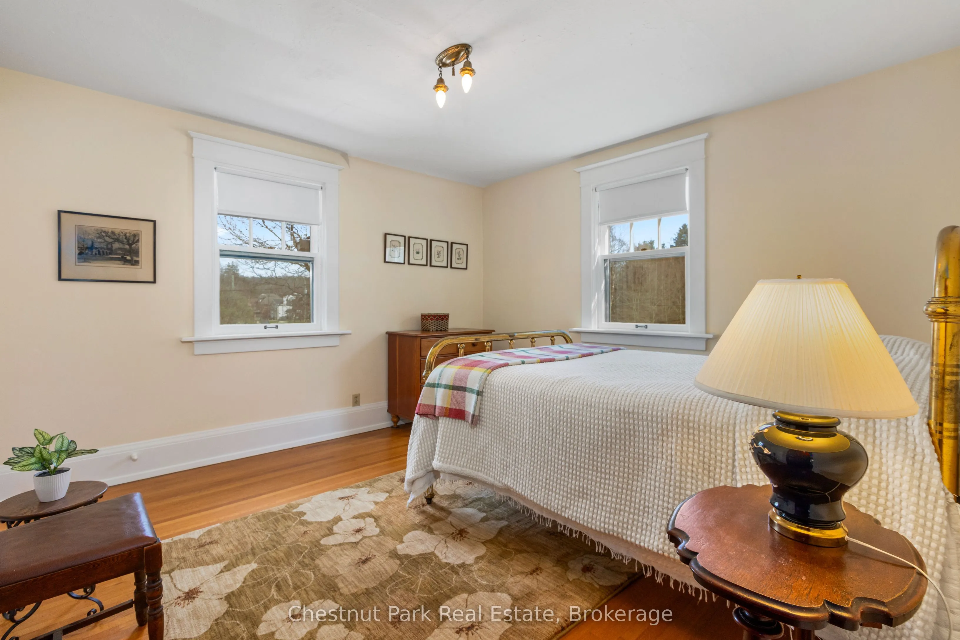 190 4th Street W