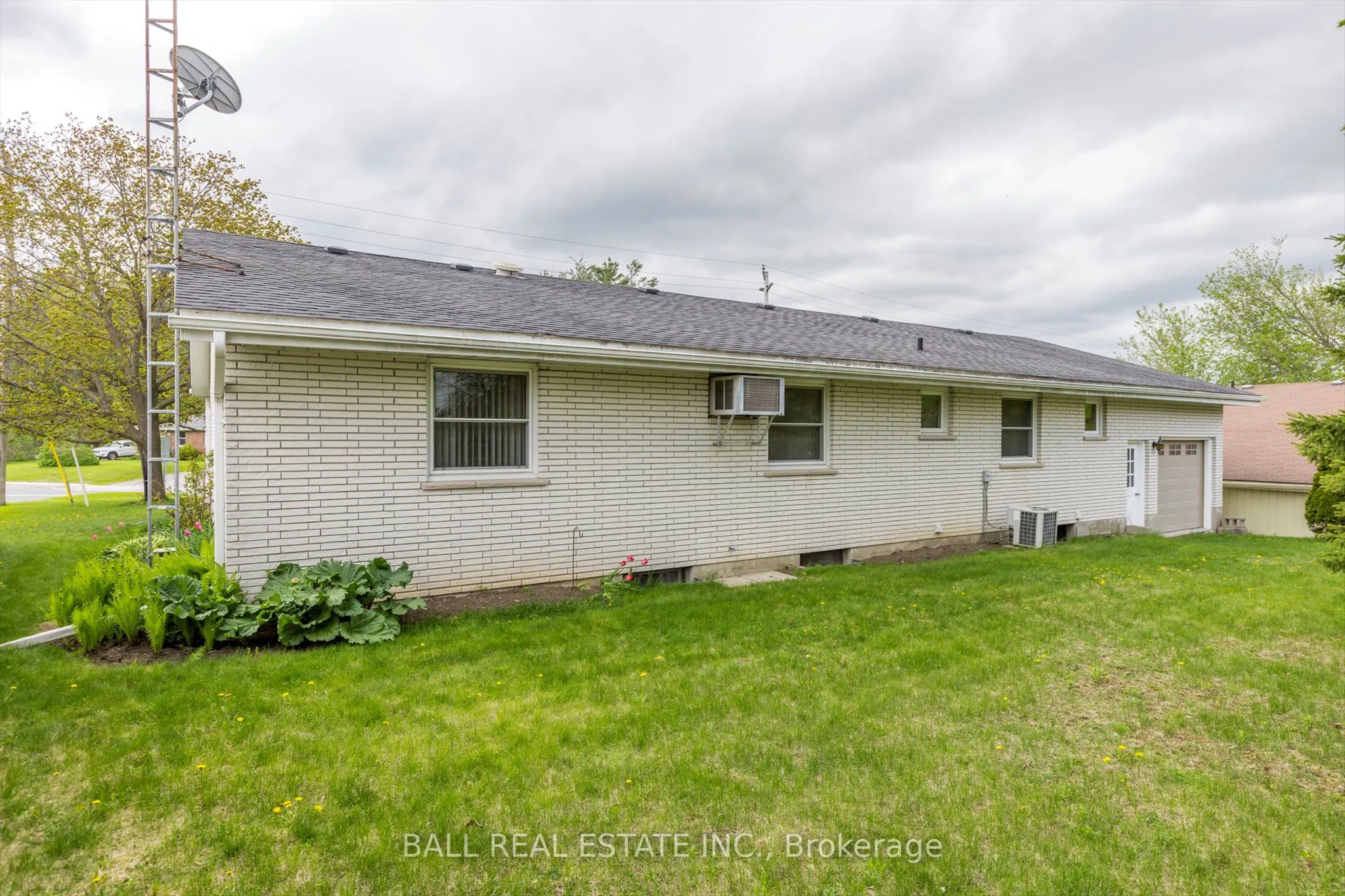 37 County Rd 40 N