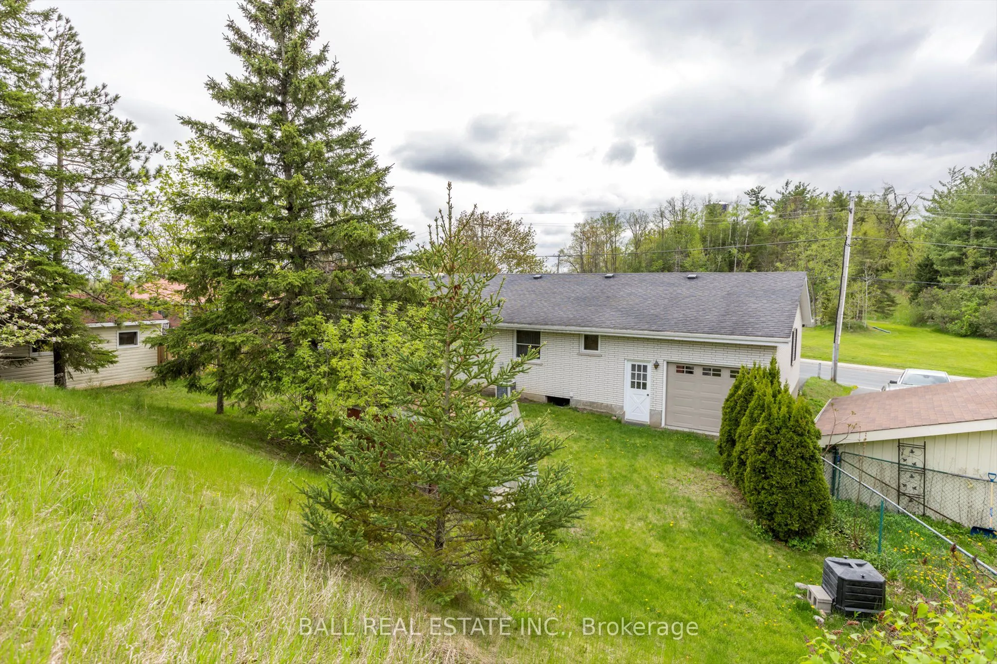37 County Rd 40 N