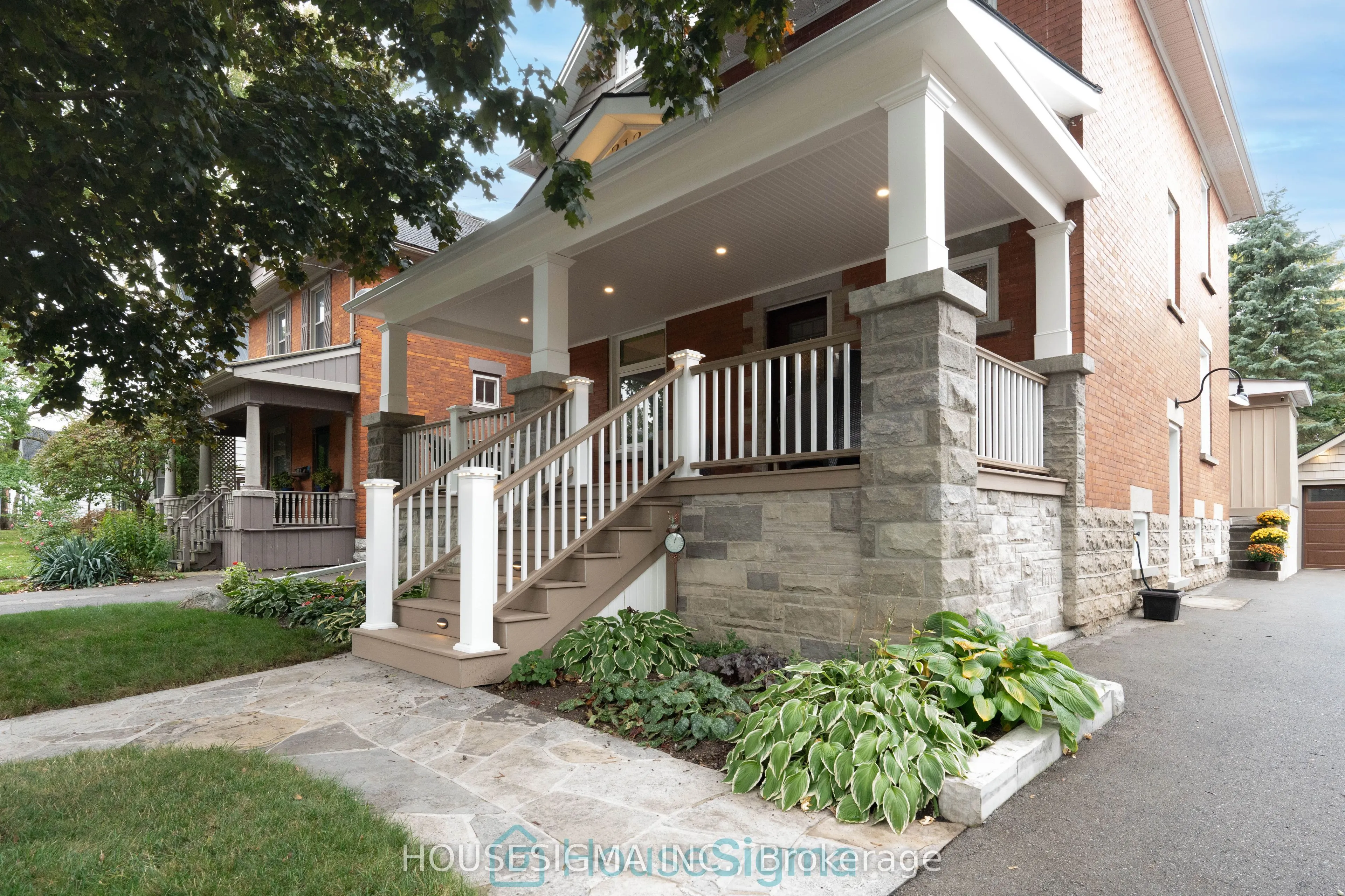 212 Front Street