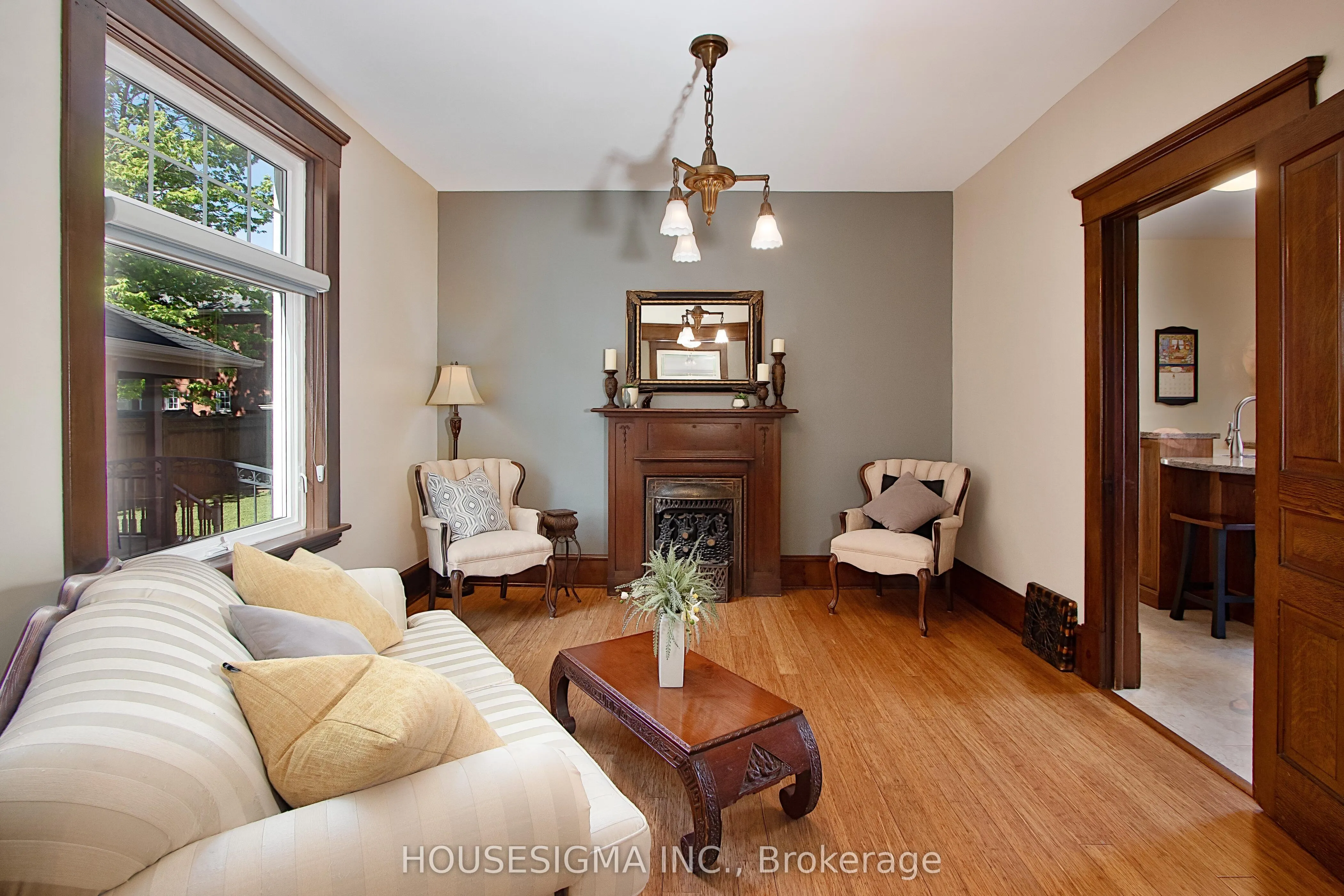 212 Front Street